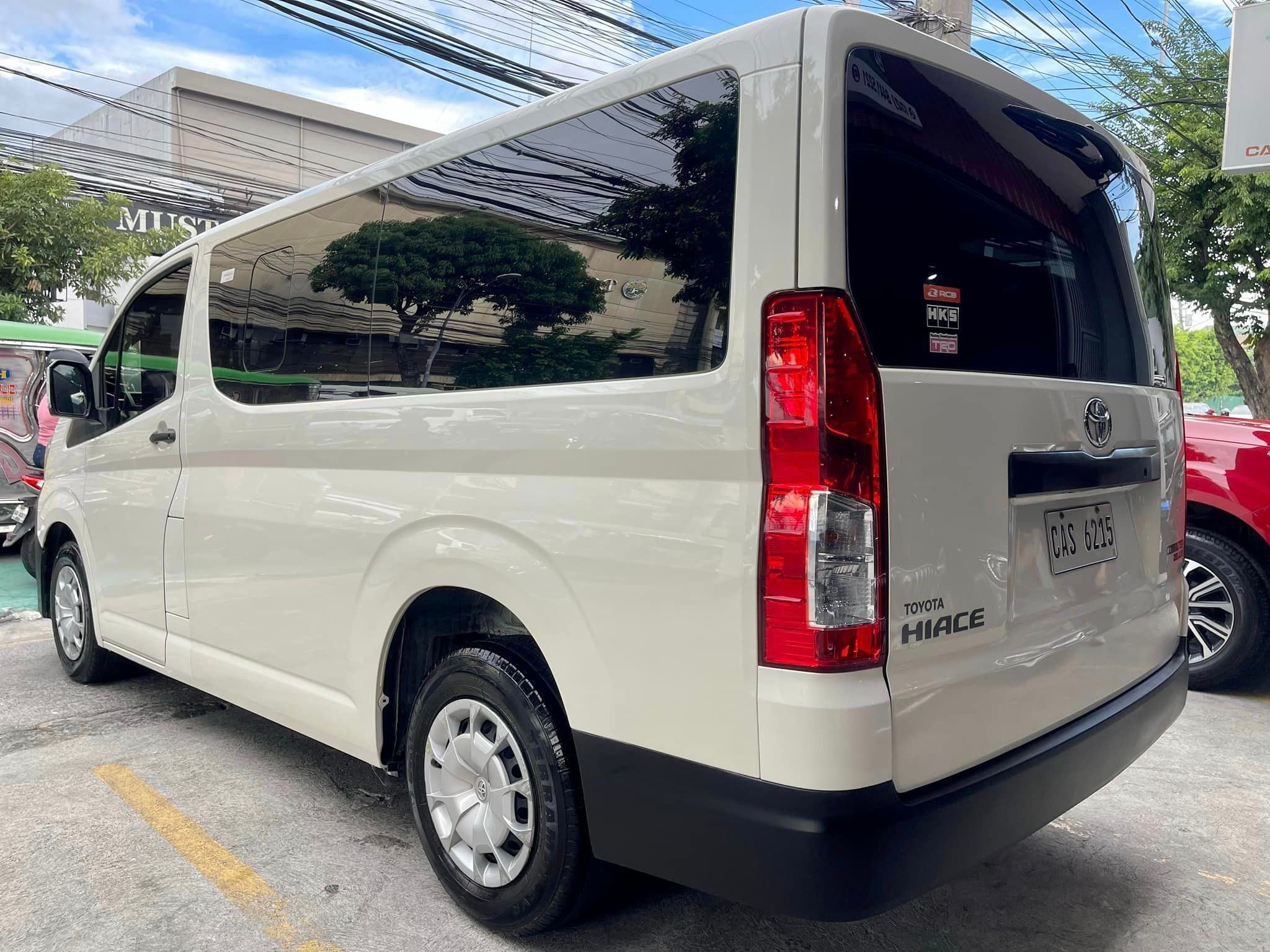 Old 2020 Toyota Hiace Commuter Deluxe
