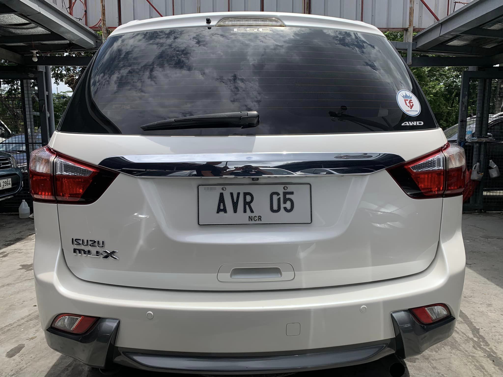 2015 Isuzu mu-X 2015 Isuzu mu-X