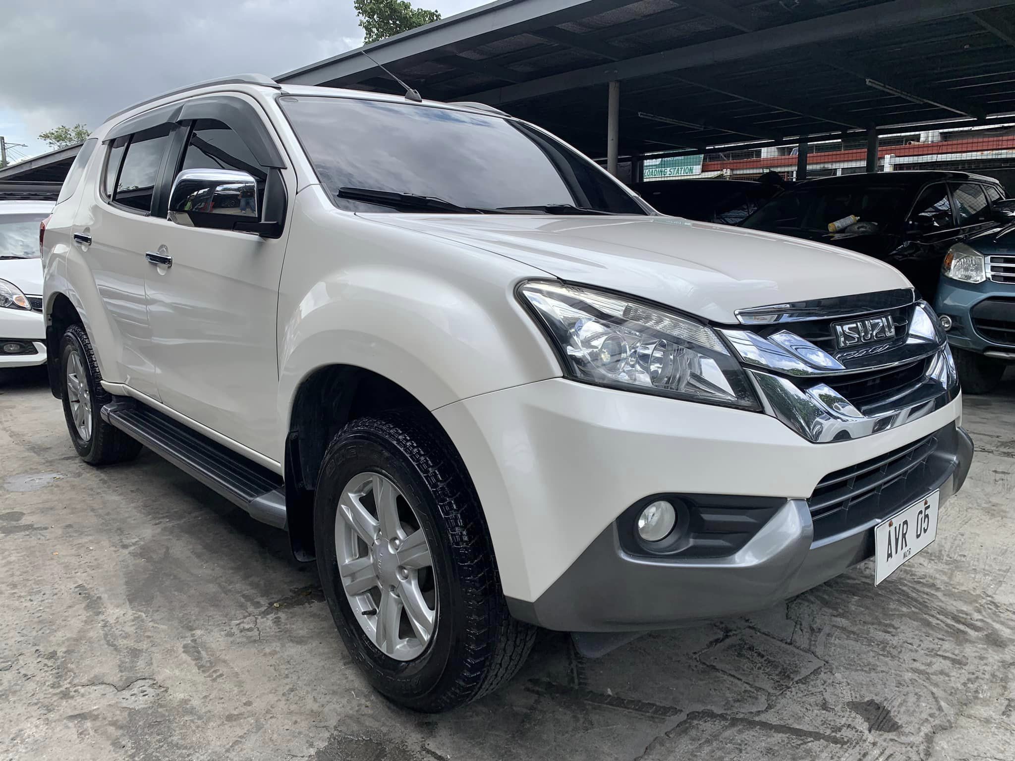 2015 Isuzu mu-X 2015 Isuzu mu-X