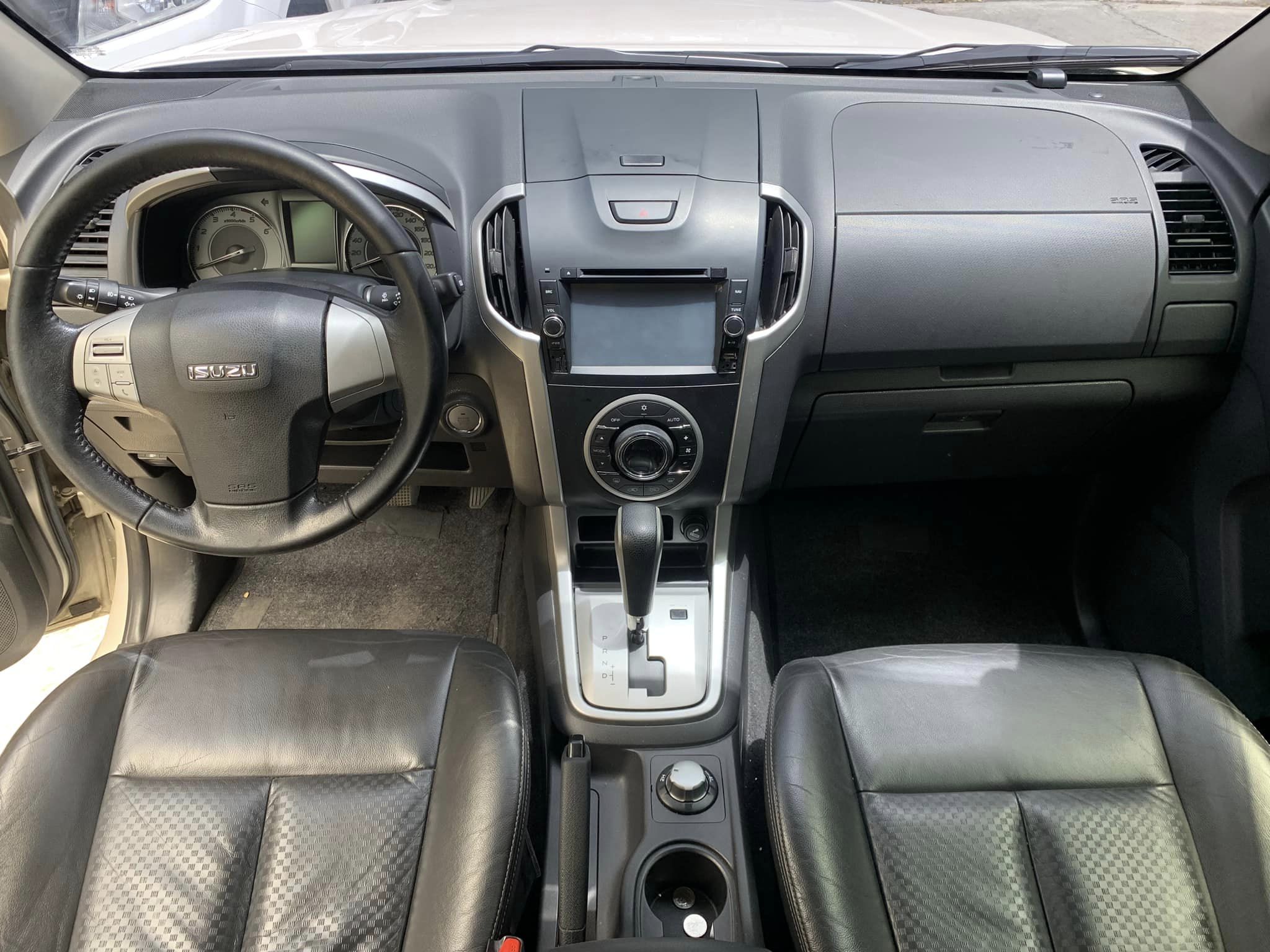 2015 Isuzu mu-X 2015 Isuzu mu-X