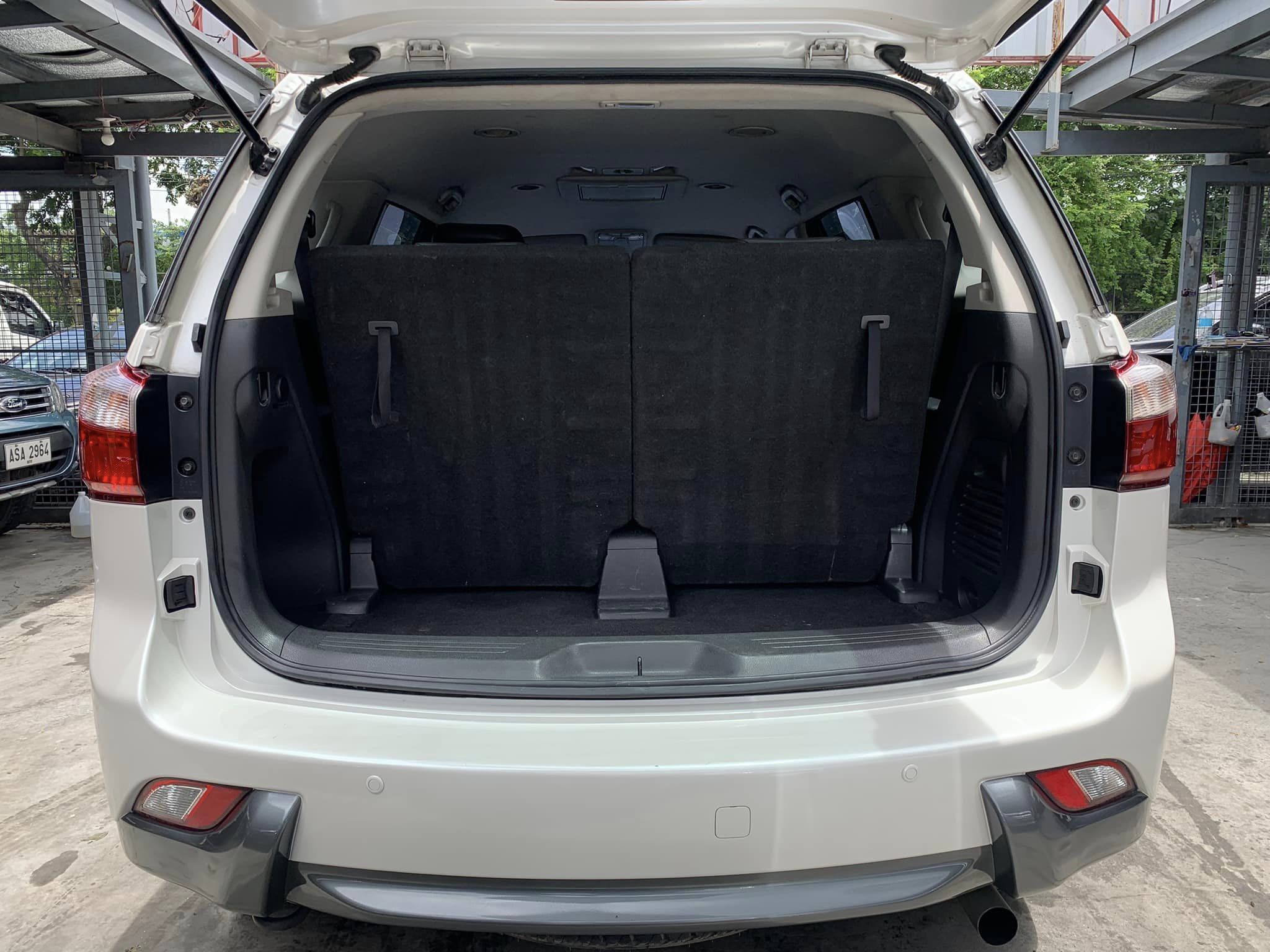 2015 Isuzu mu-X 2015 Isuzu mu-X