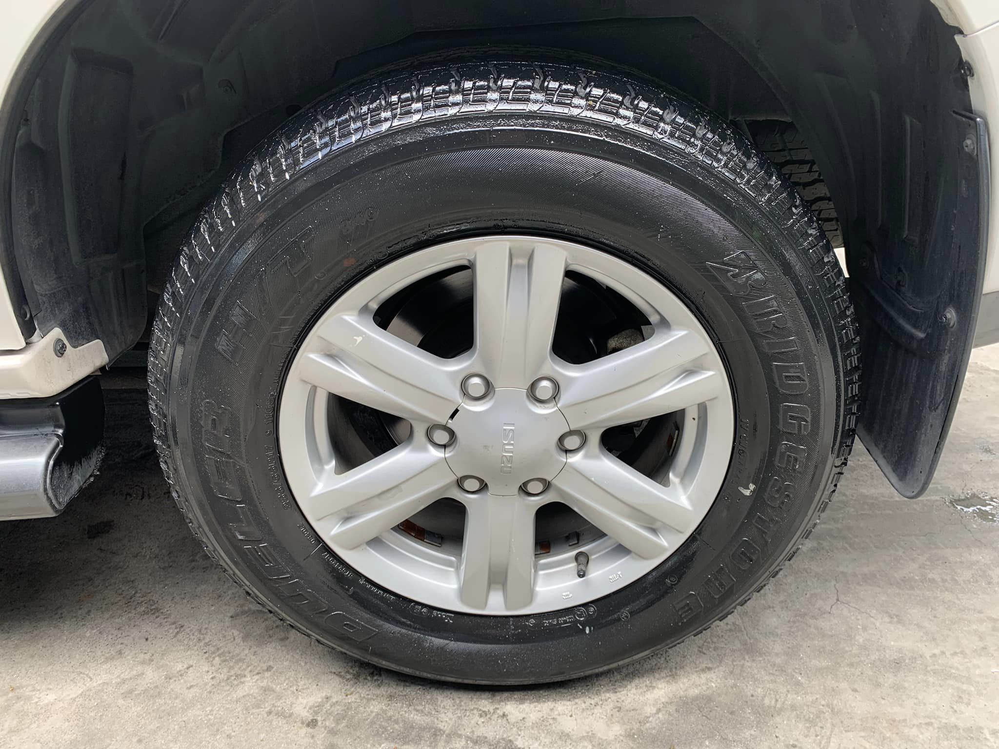 2015 Isuzu mu-X 2015 Isuzu mu-X