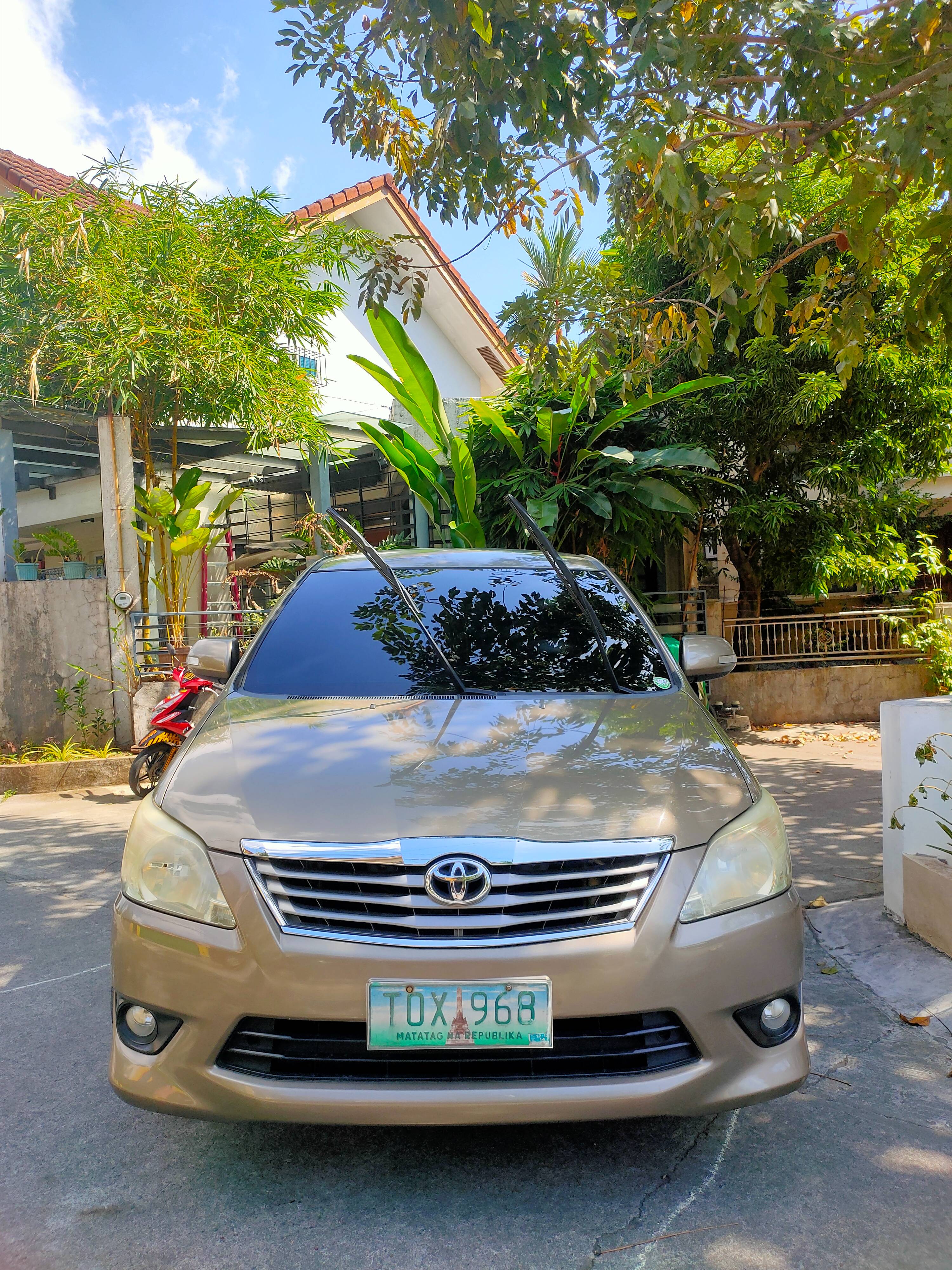 Second Hand 2012 Toyota Innova Second Hand 2012 Toyota Innova