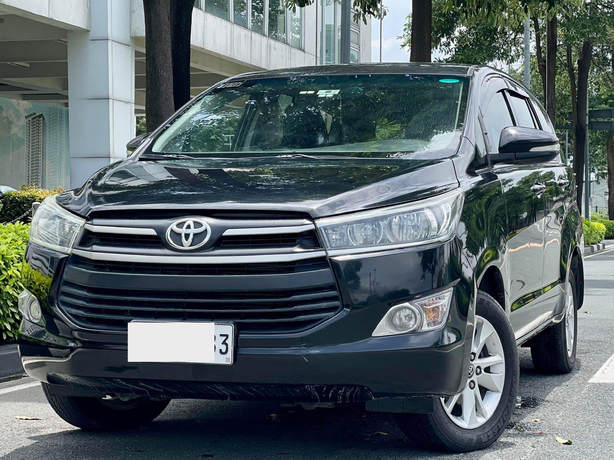 Old 2017 Toyota Innova 2.0L E AT
