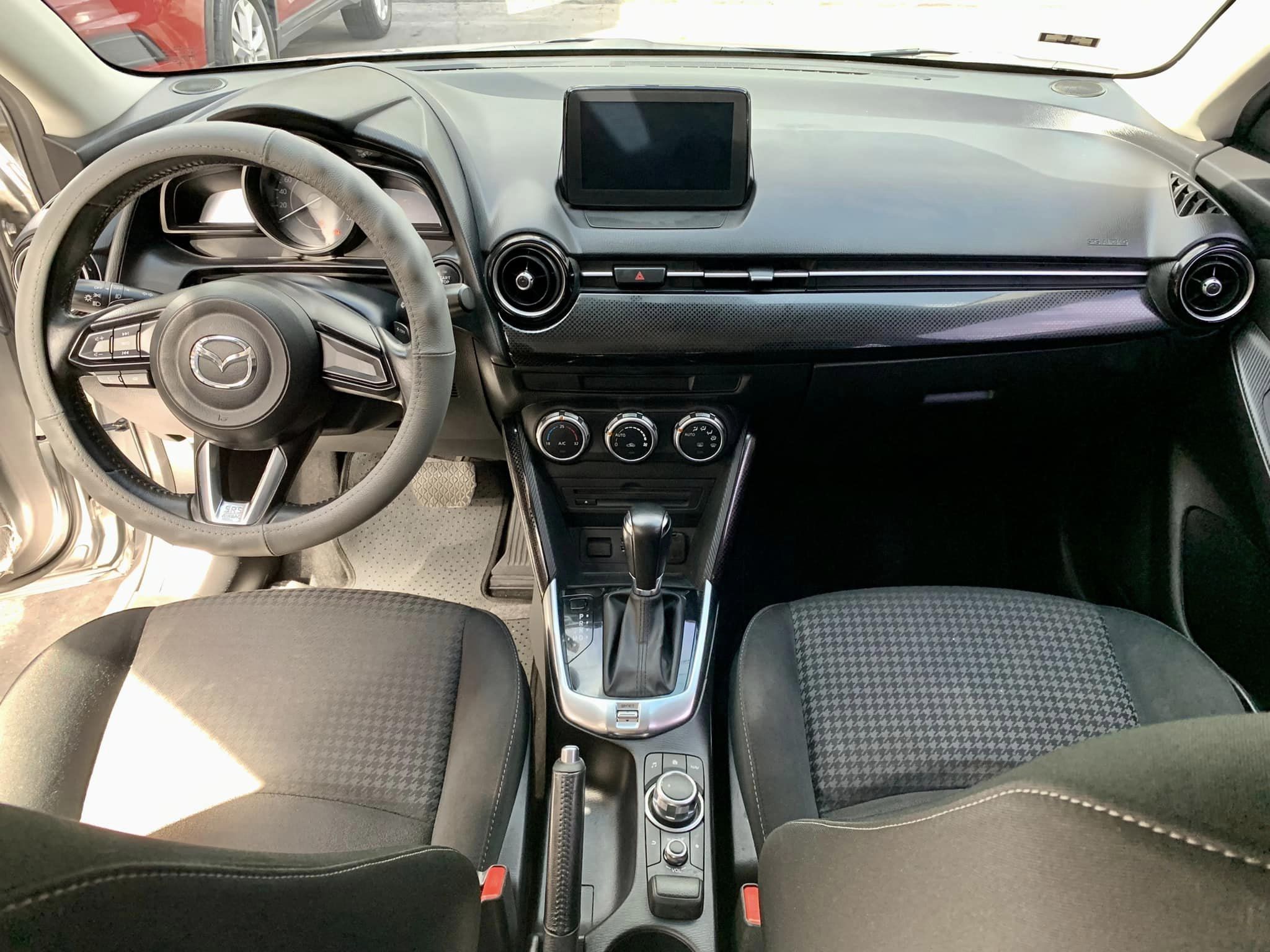 2017 Mazda 2 Hatchback 2017 Mazda 2 Hatchback