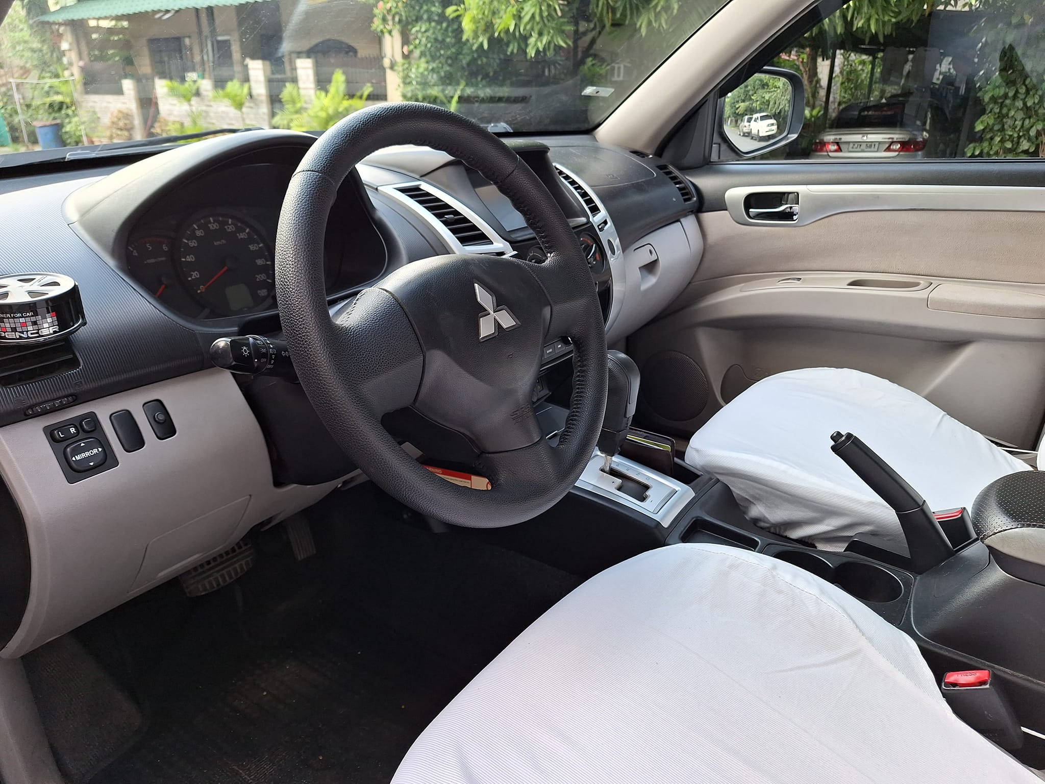 2014 Mitsubishi Montero Sport 2014 Mitsubishi Montero Sport