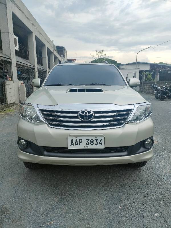 Second hand 2014 Toyota Fortuner Dsl AT 4x2 2.5 G