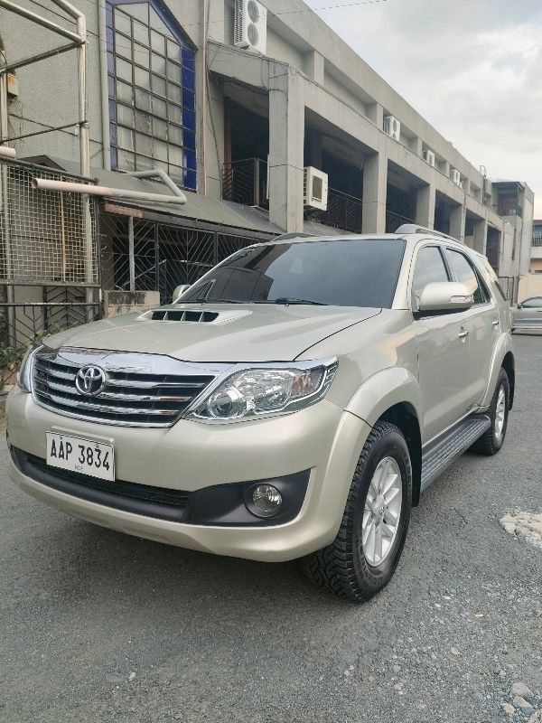 2nd Hand 2014 Toyota Fortuner Dsl AT 4x2 2.5 G