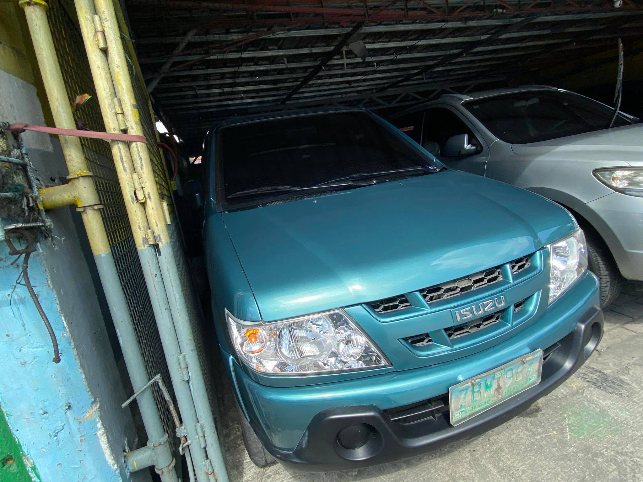 Second hand 2005 Isuzu Crosswind XT