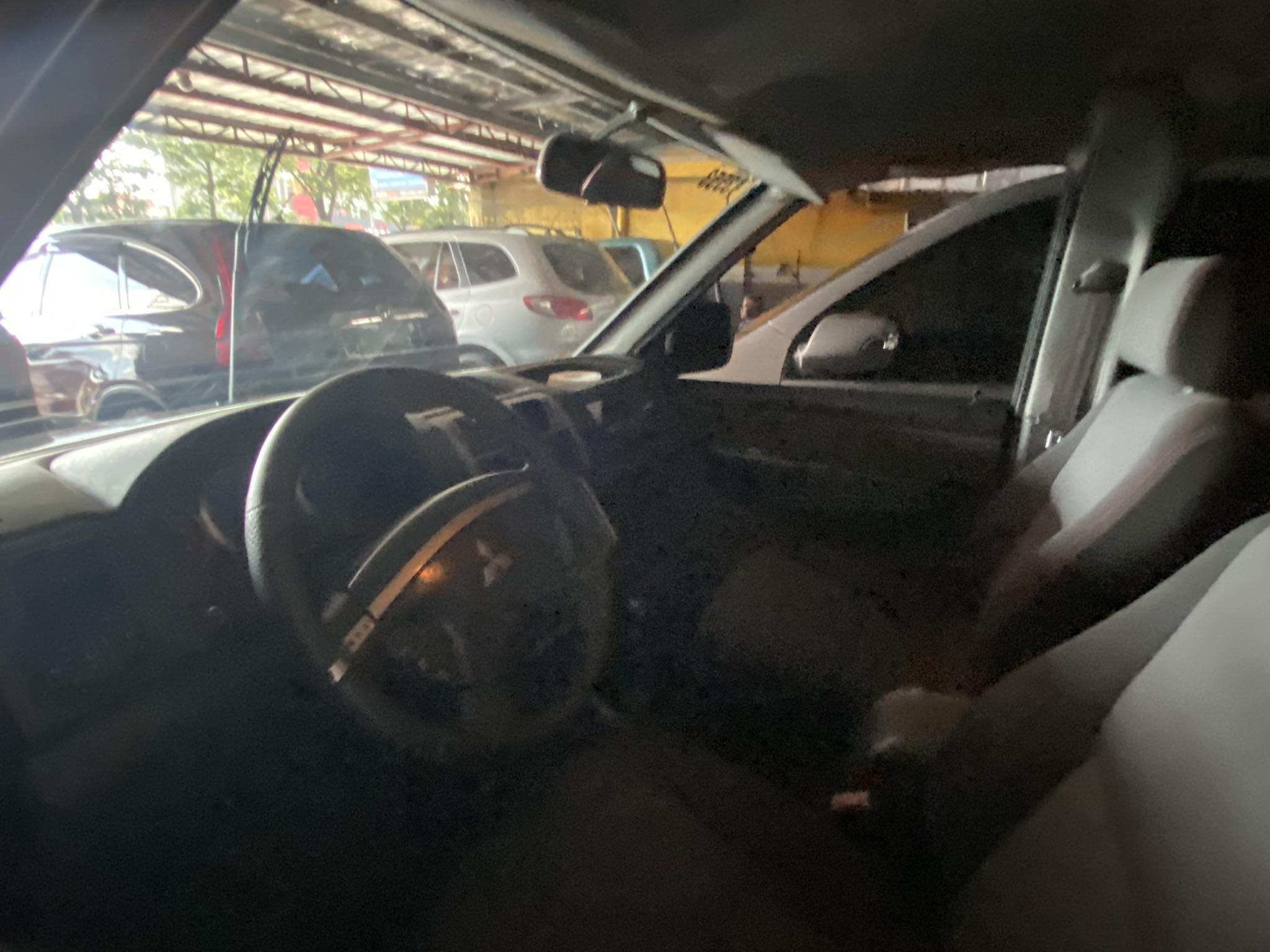 2014 Mitsubishi Adventure 2014 Mitsubishi Adventure