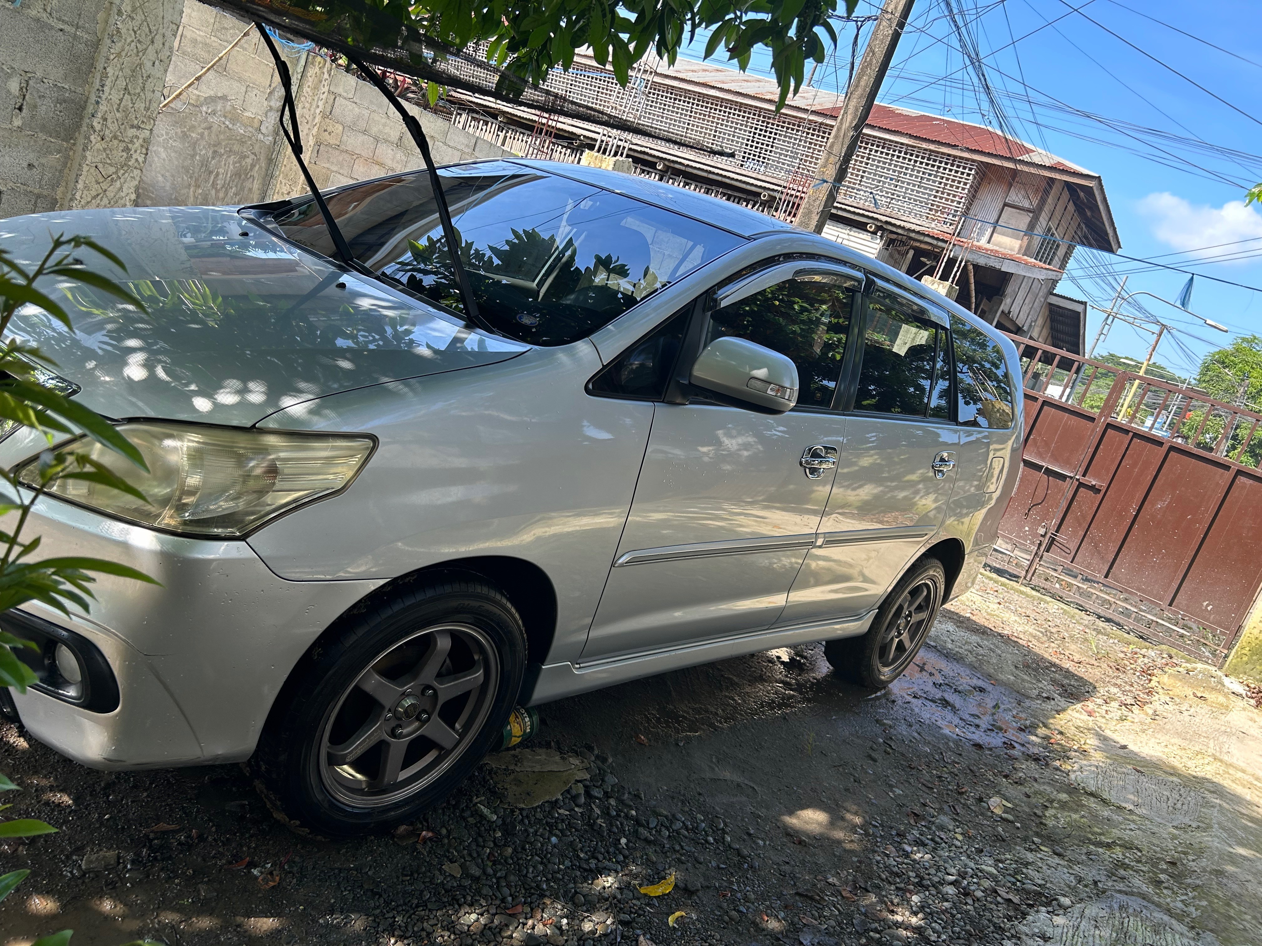 2015 Toyota Innova 2015 Toyota Innova