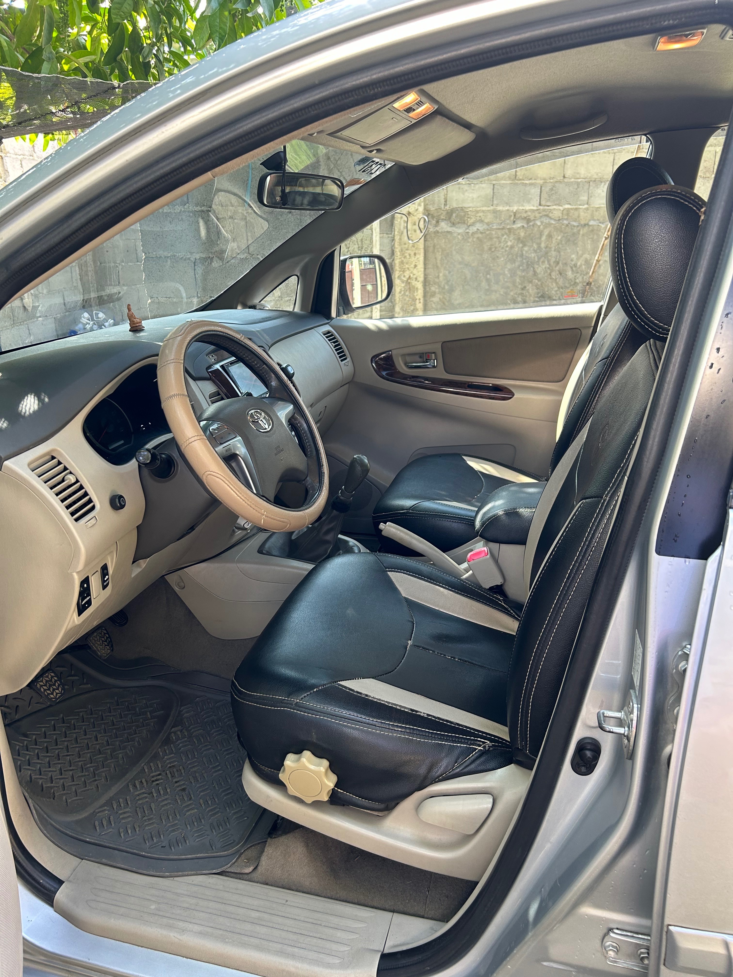 2015 Toyota Innova 2015 Toyota Innova