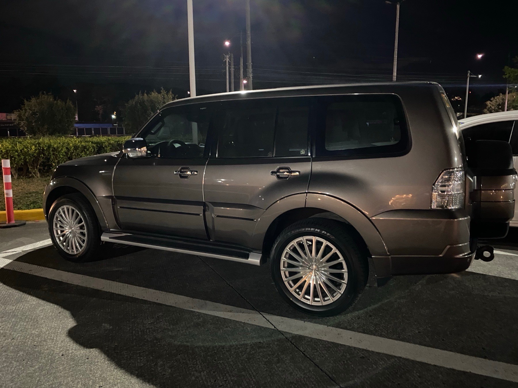 2014 Mitsubishi Pajero 2014 Mitsubishi Pajero