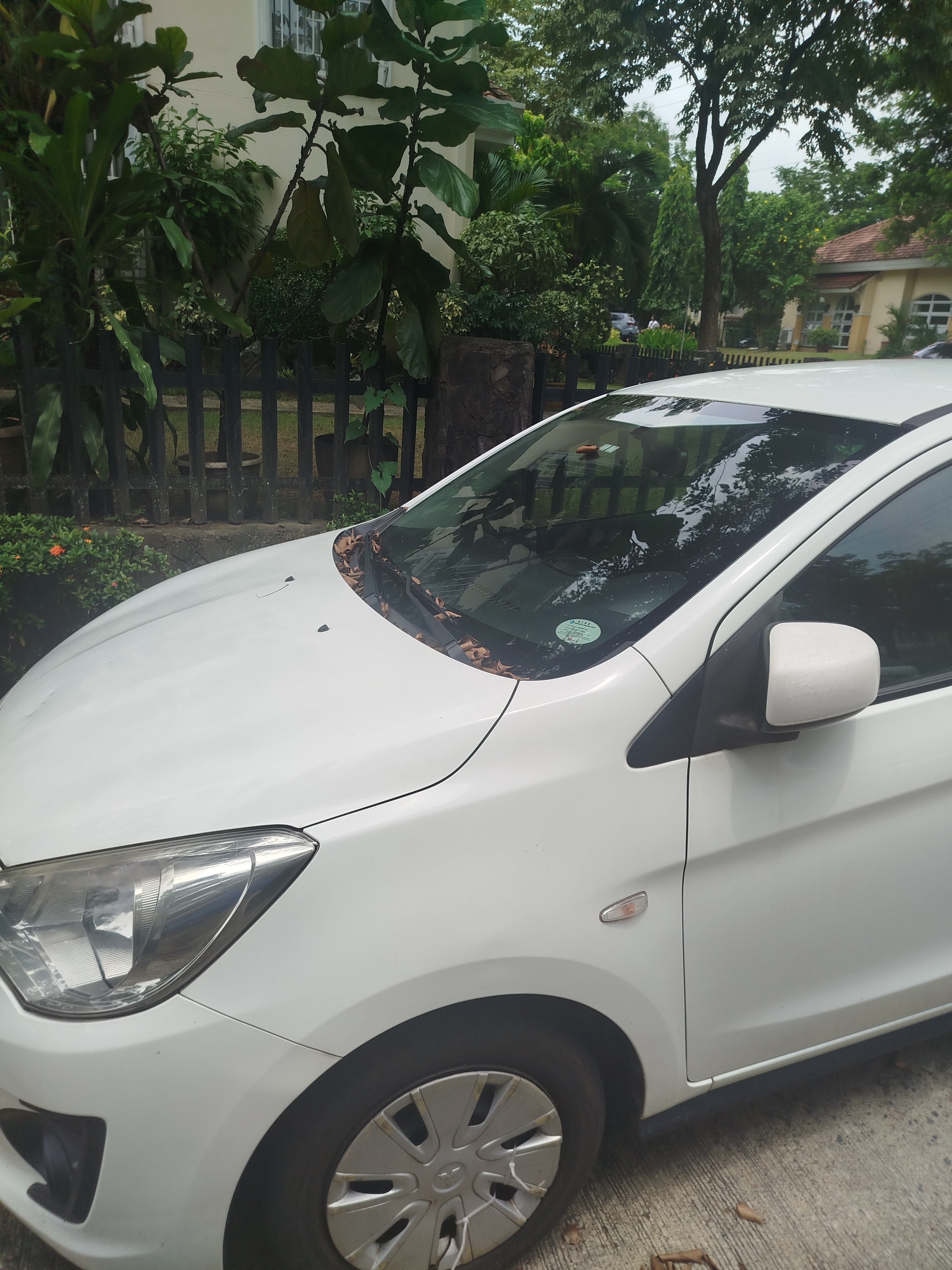 Second Hand 2014 Mitsubishi Mirage G4 Second Hand 2014 Mitsubishi Mirage G4