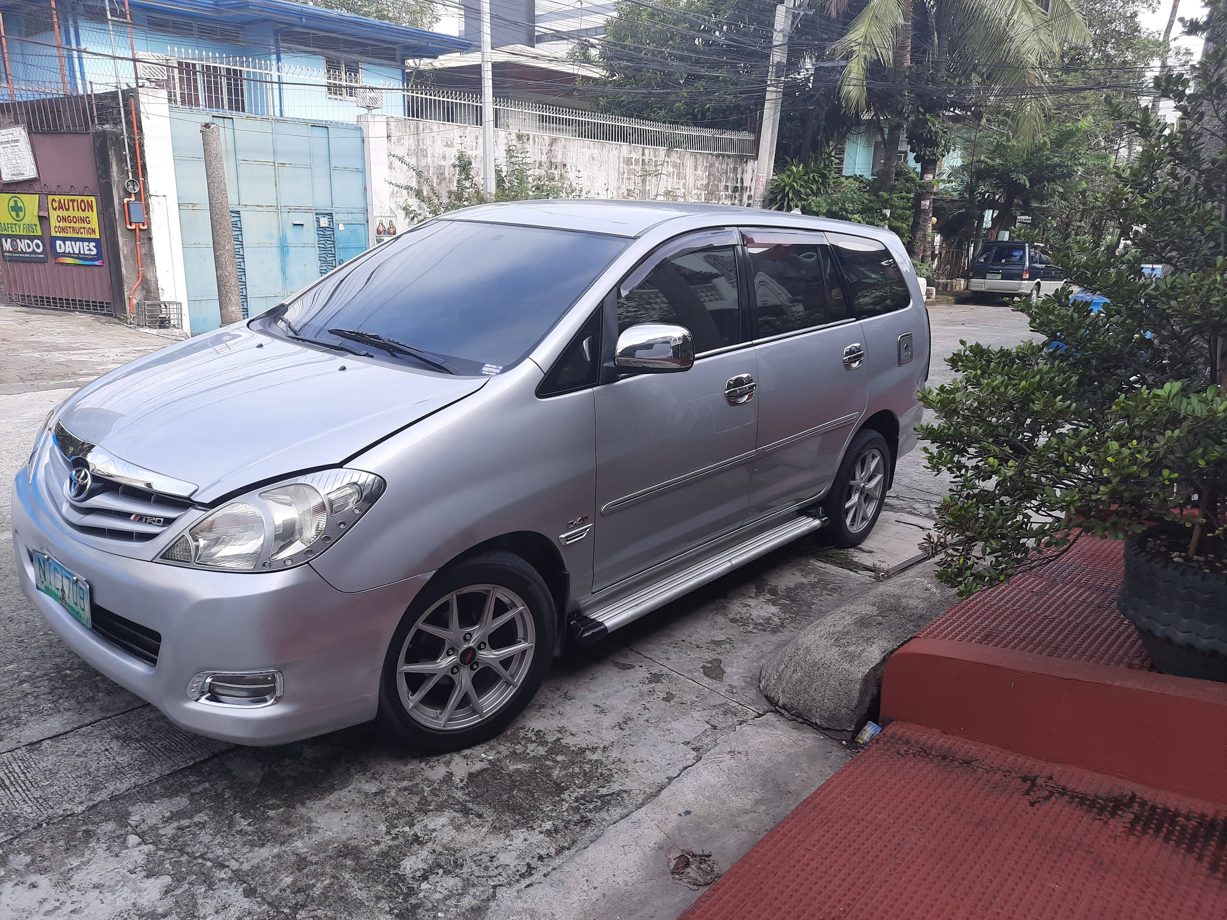 2010 Toyota Innova 2010 Toyota Innova