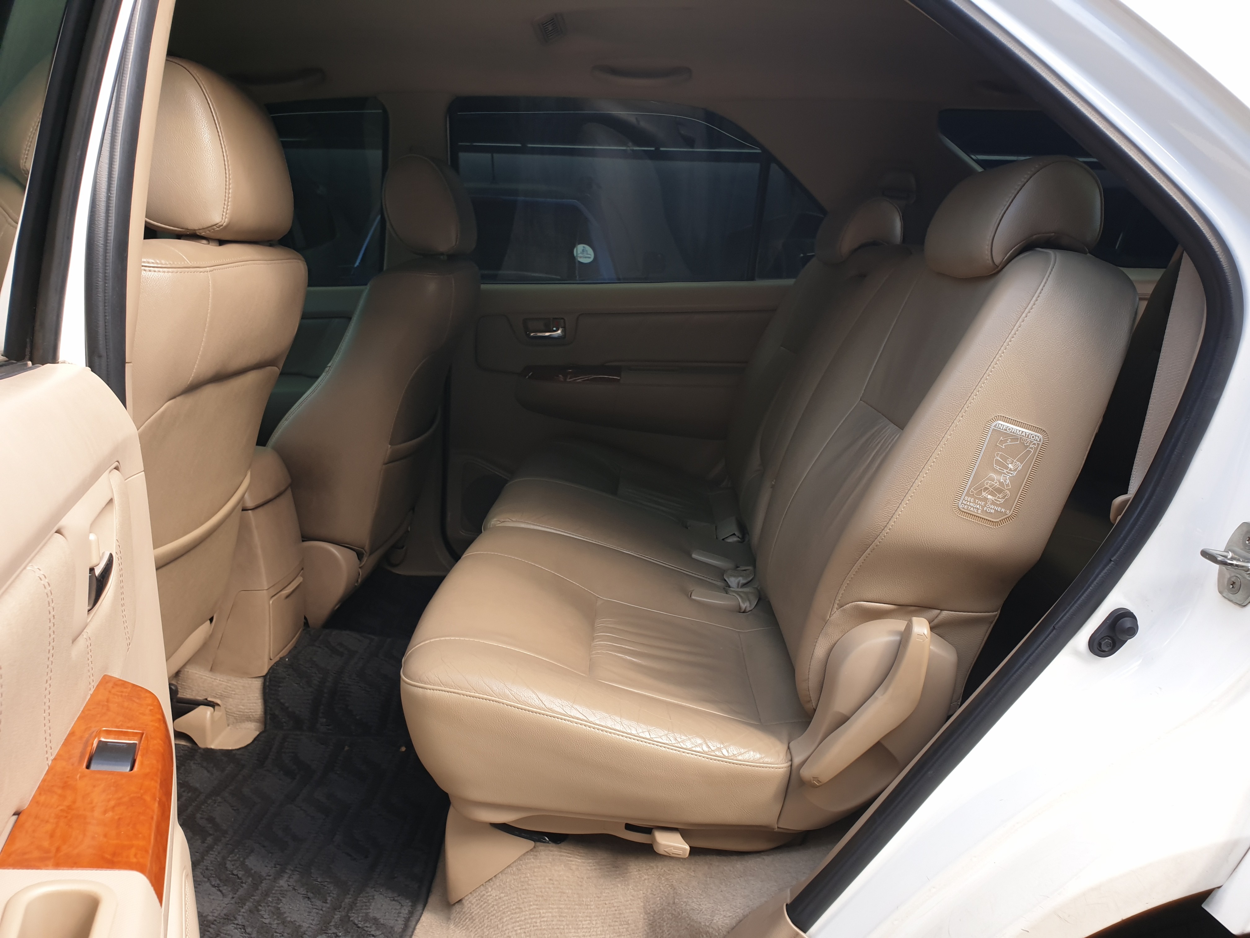 2011 Toyota Fortuner 2011 Toyota Fortuner