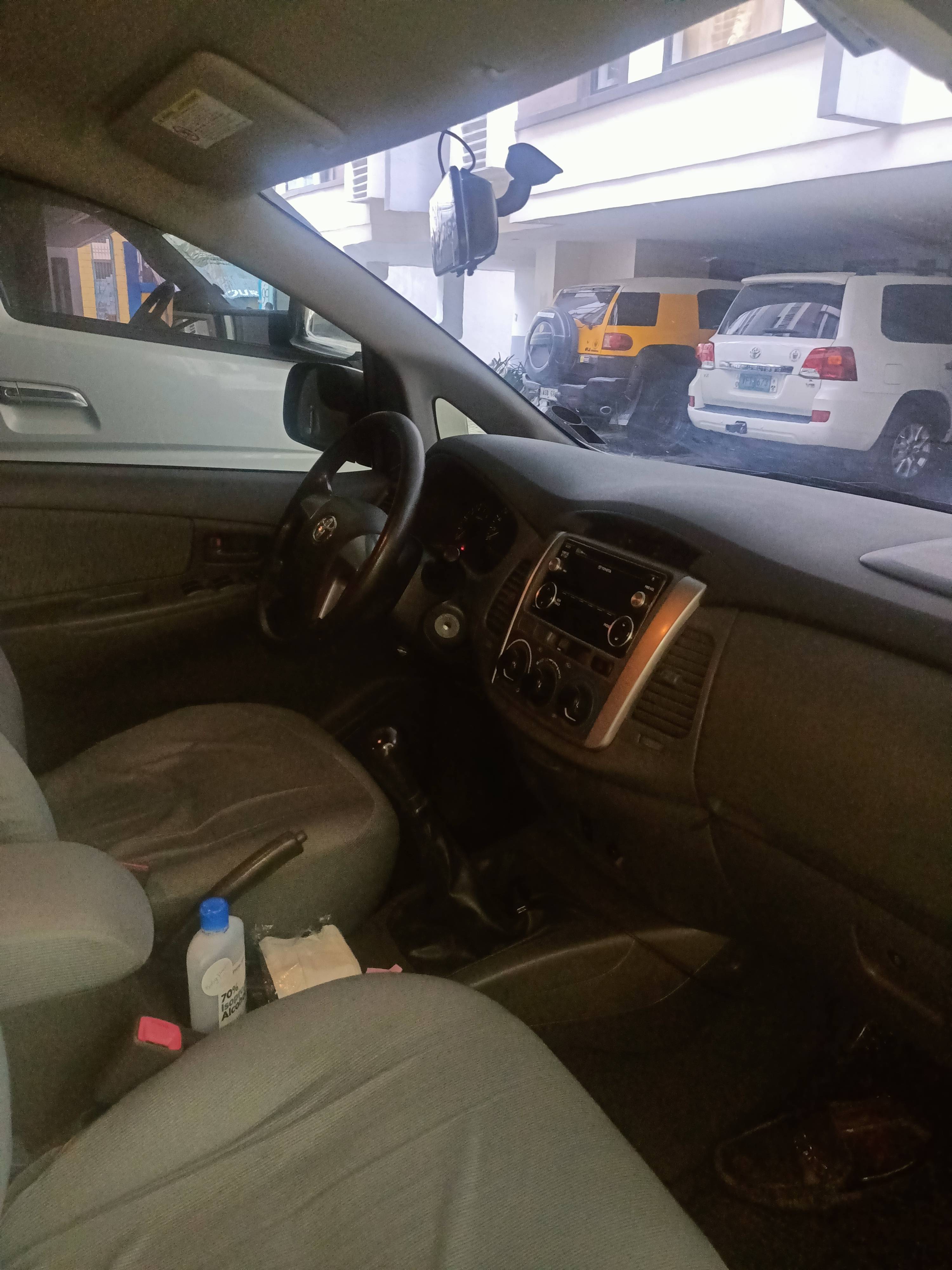 2015 Toyota Innova 2015 Toyota Innova
