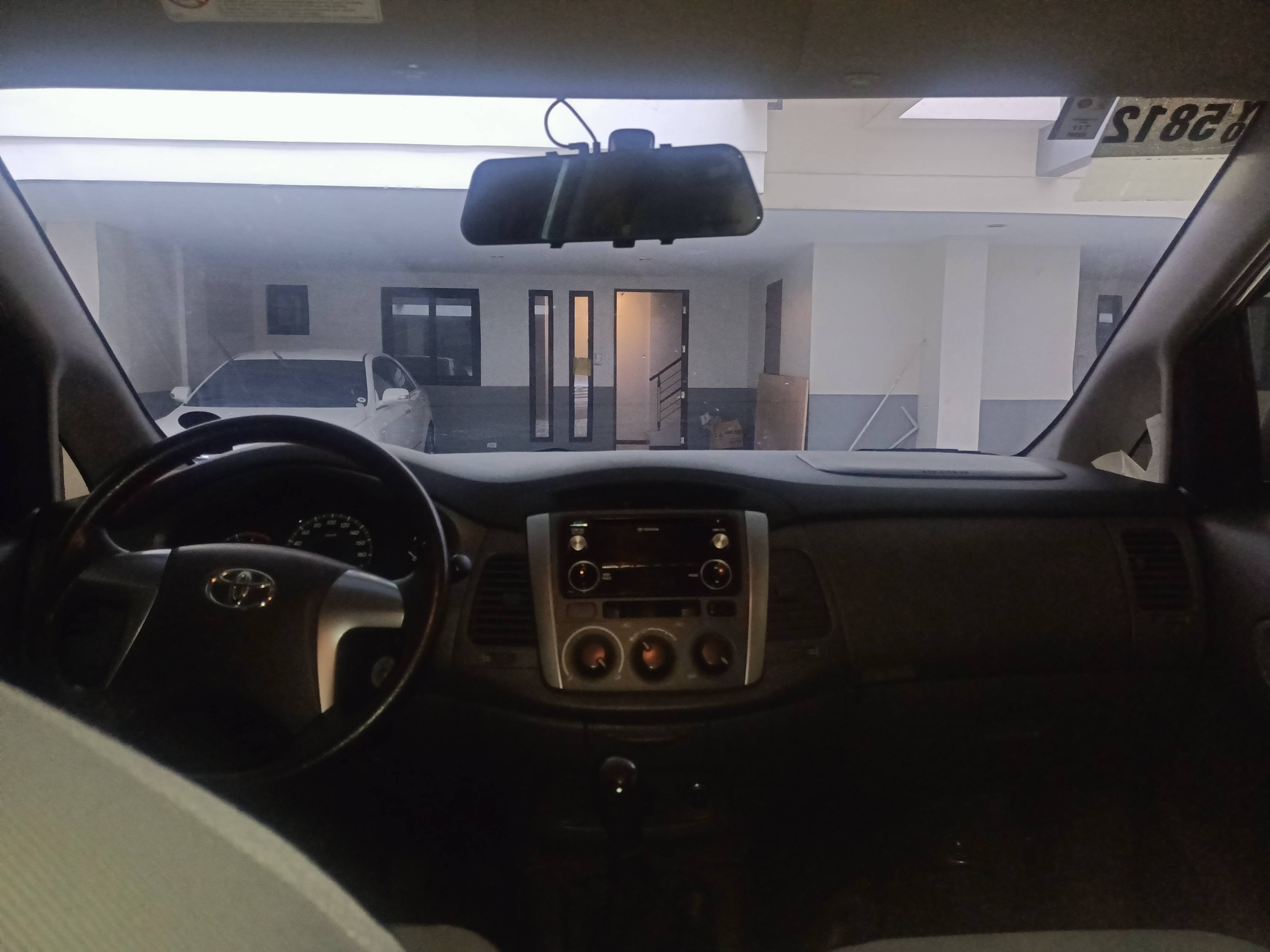 2015 Toyota Innova 2015 Toyota Innova