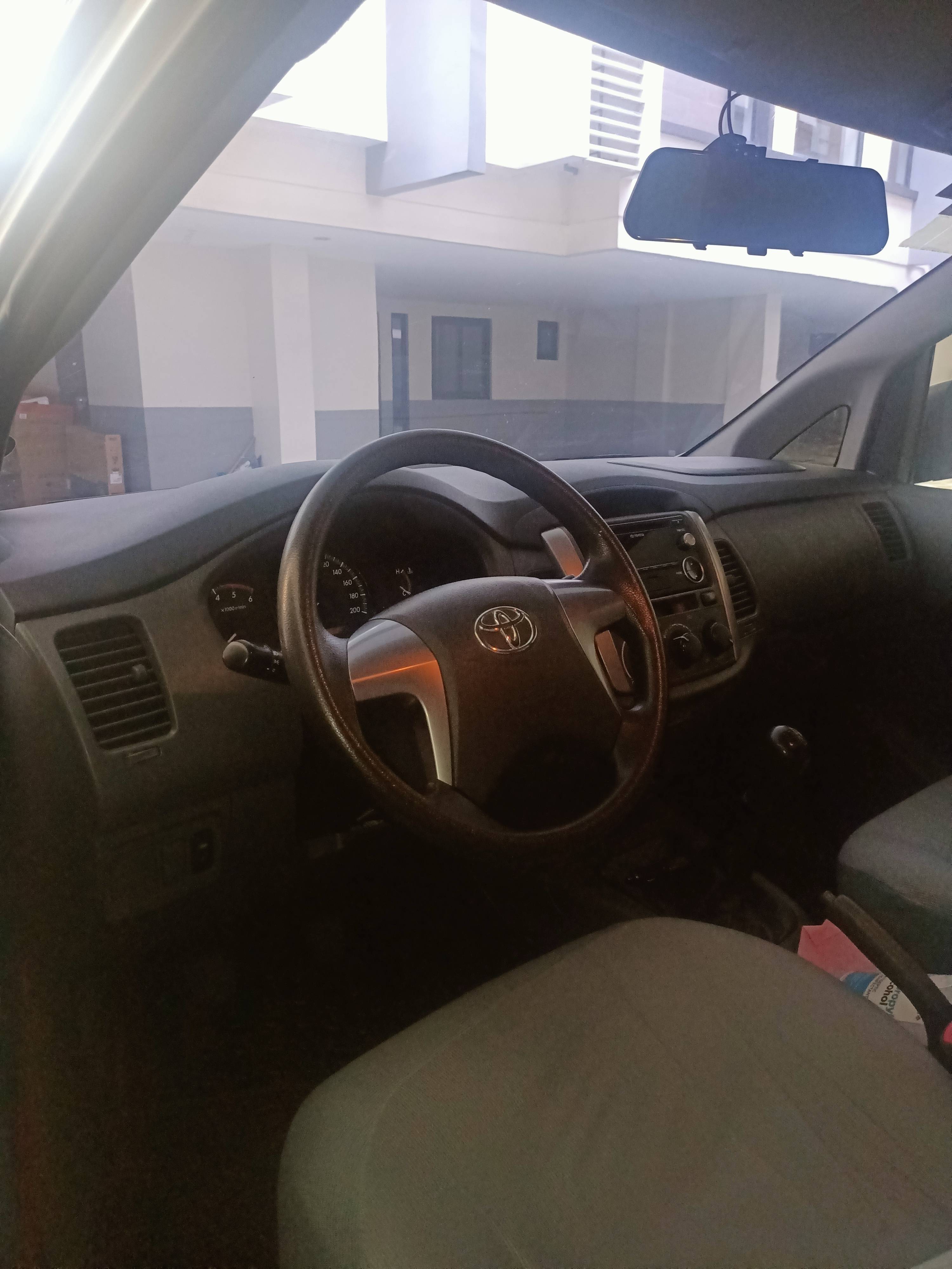 2015 Toyota Innova 2015 Toyota Innova