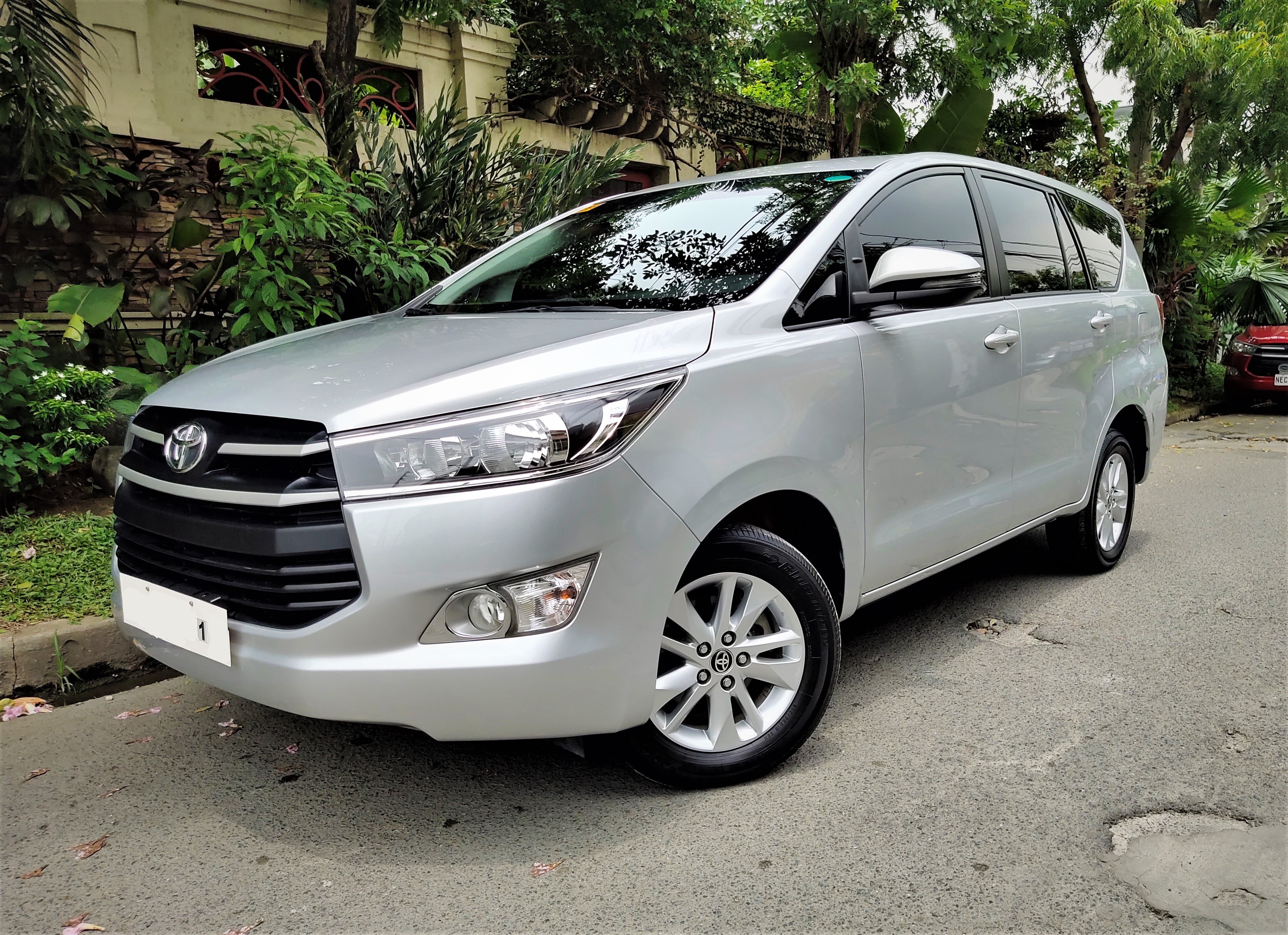 Second Hand 2019 Toyota Innova Second Hand 2019 Toyota Innova