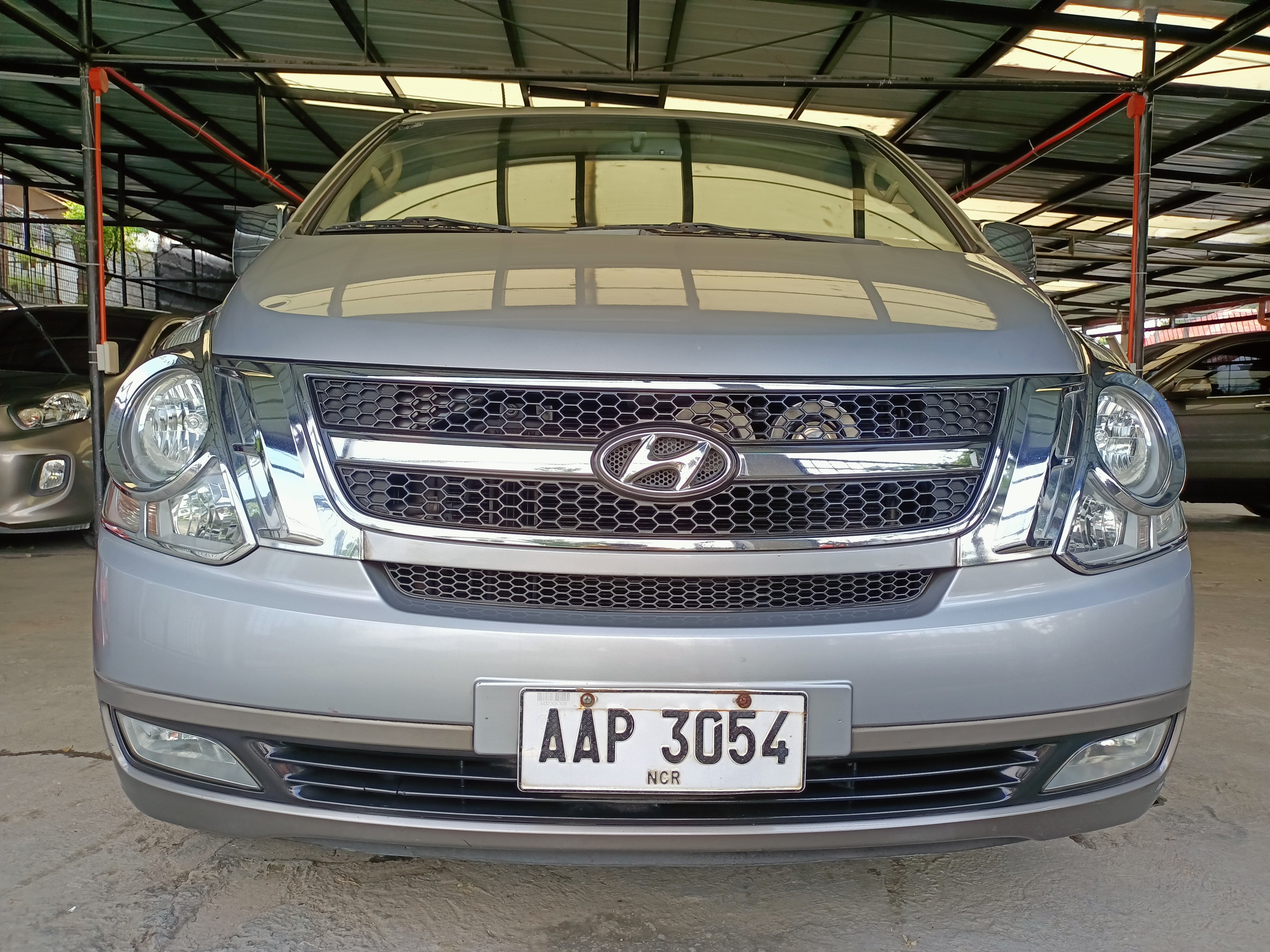 2014 Hyundai Grand Starex 2014 Hyundai Grand Starex