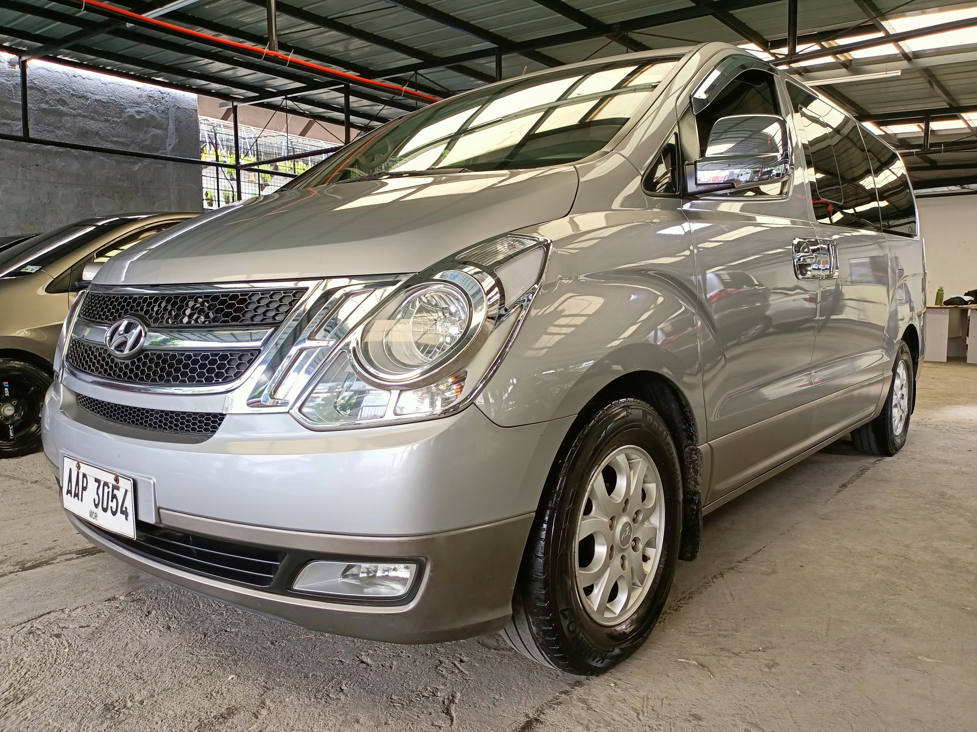 2014 Hyundai Grand Starex 2014 Hyundai Grand Starex