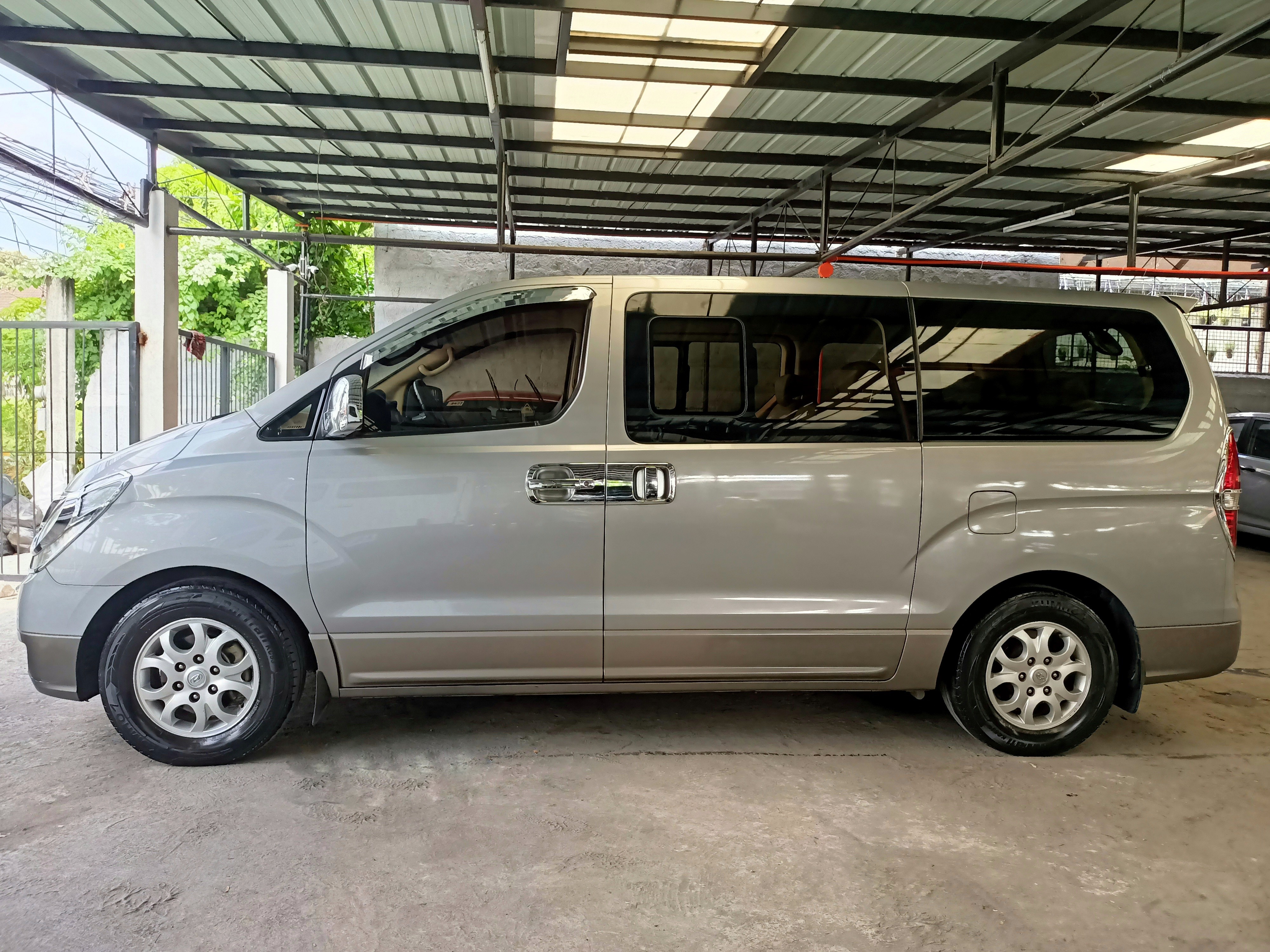 2014 Hyundai Grand Starex 2014 Hyundai Grand Starex