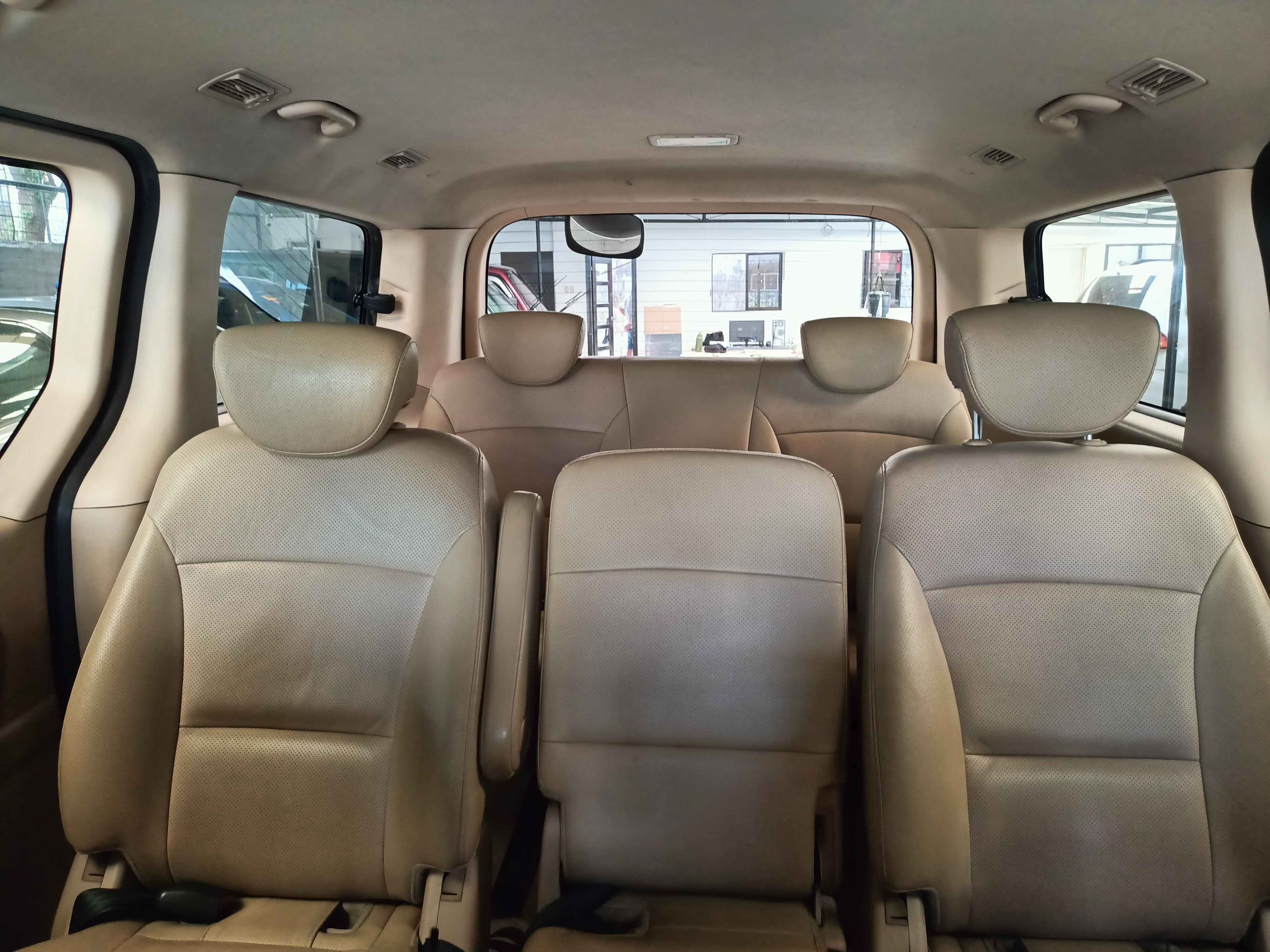 2014 Hyundai Grand Starex 2014 Hyundai Grand Starex