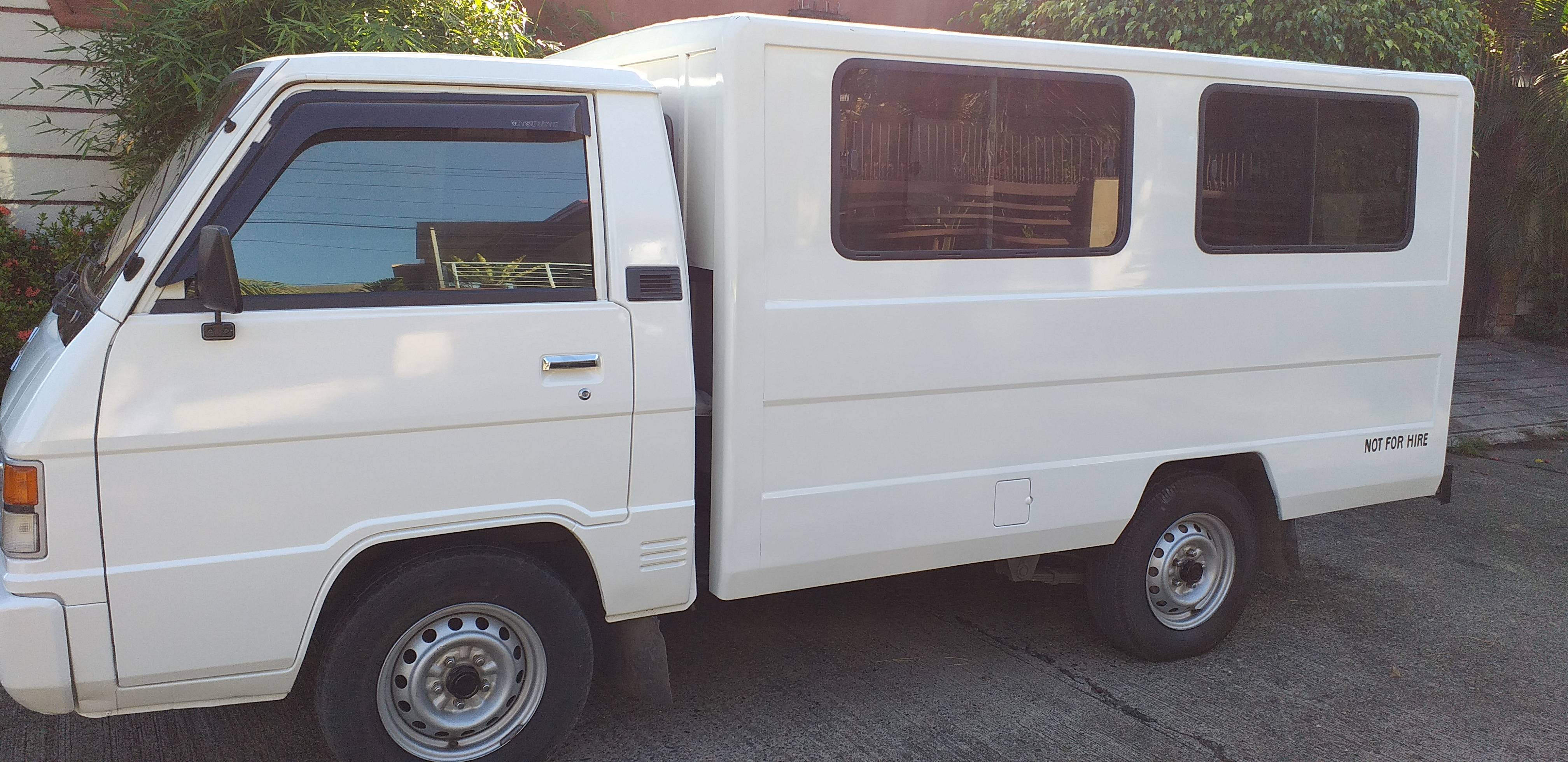 Second Hand 2014 Mitsubishi L300 Second Hand 2014 Mitsubishi L300