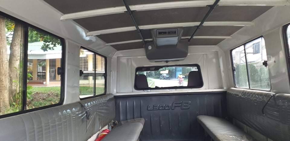 2014 Mitsubishi L300 2014 Mitsubishi L300