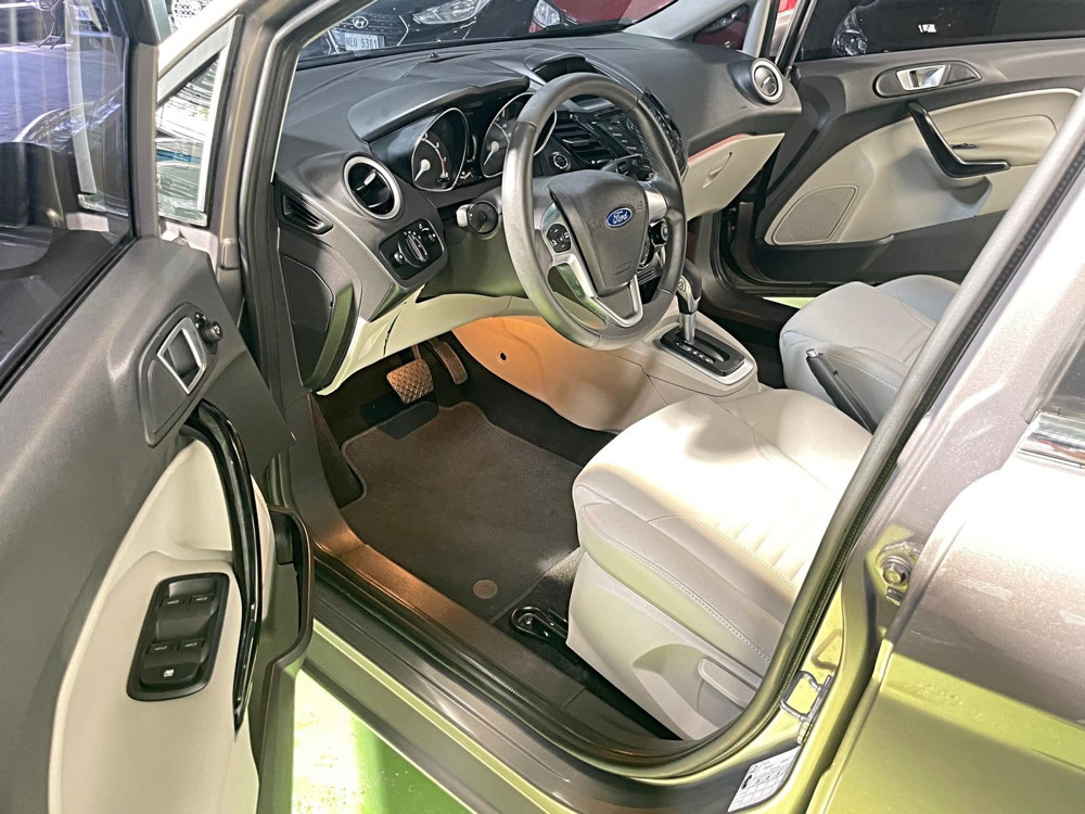 2016 Ford Fiesta Sedan 2016 Ford Fiesta Sedan