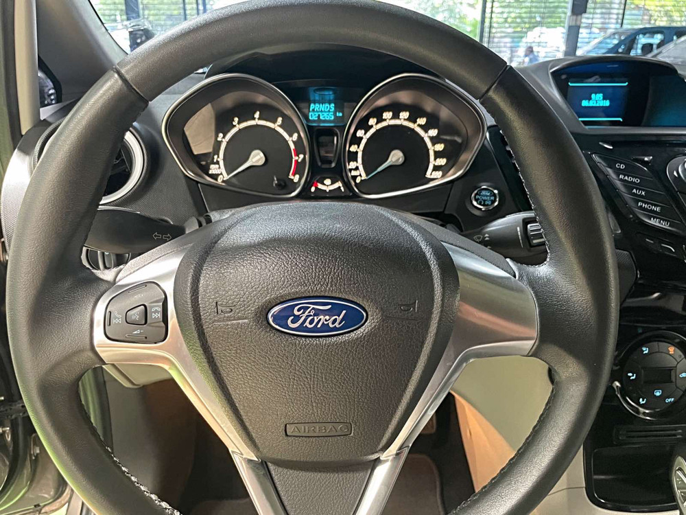 2016 Ford Fiesta Sedan 2016 Ford Fiesta Sedan