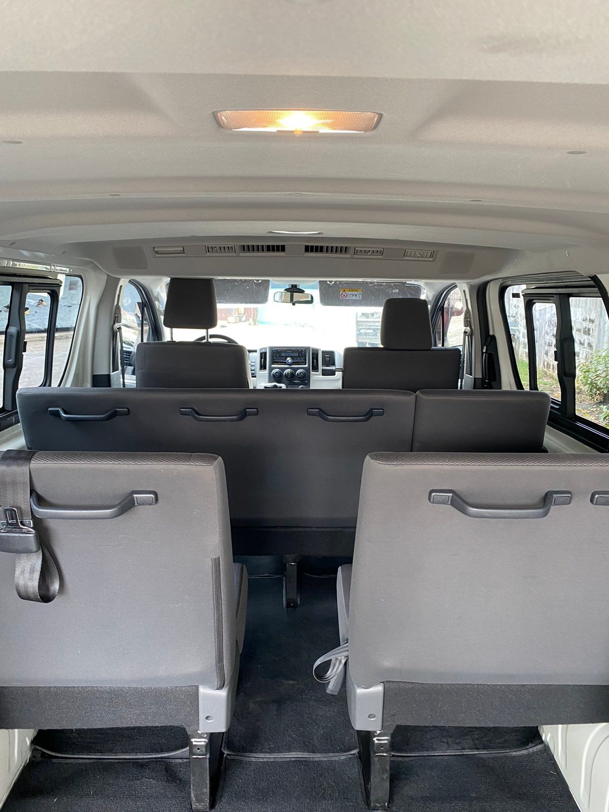 2nd Hand 2019 Toyota Hiace Commuter Deluxe