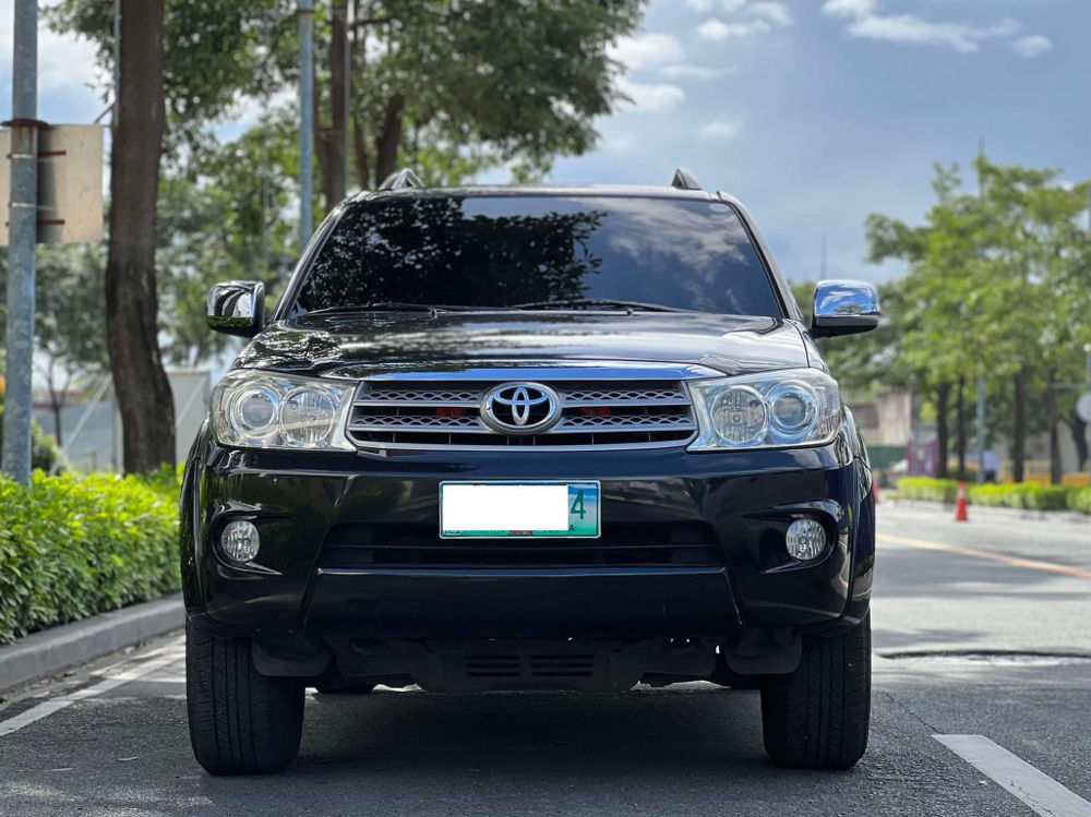 Second hand 2010 Toyota Fortuner 2.5 G AT