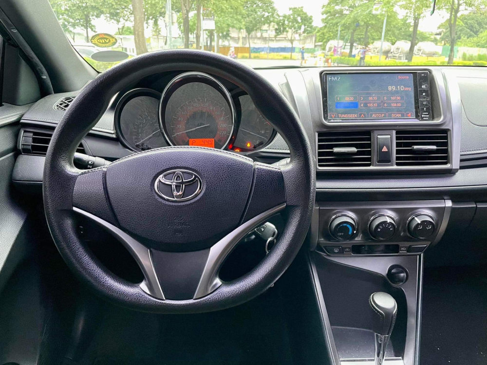 Old 2016 Toyota Yaris 1.3L E AT