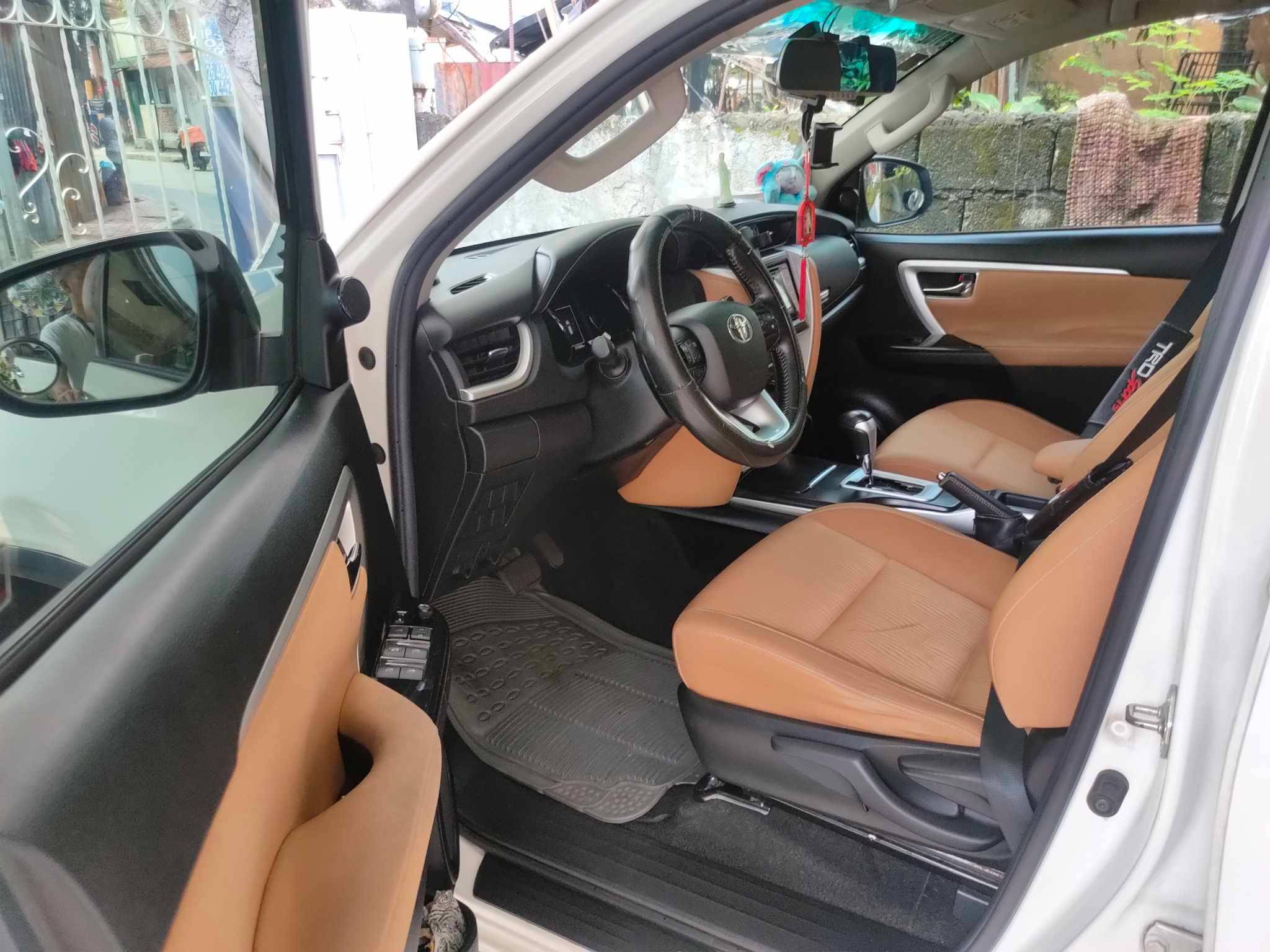 2nd Hand 2016 Toyota Fortuner 2.4L G AT