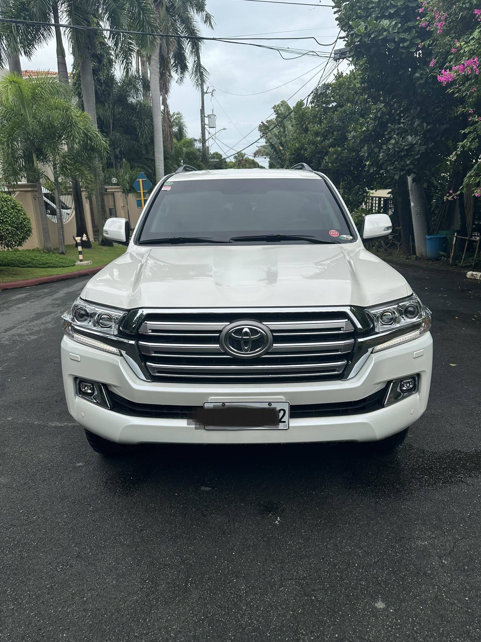 Second Hand 2020 Toyota Land Cruiser LC300 Second Hand 2020 Toyota Land Cruiser LC300