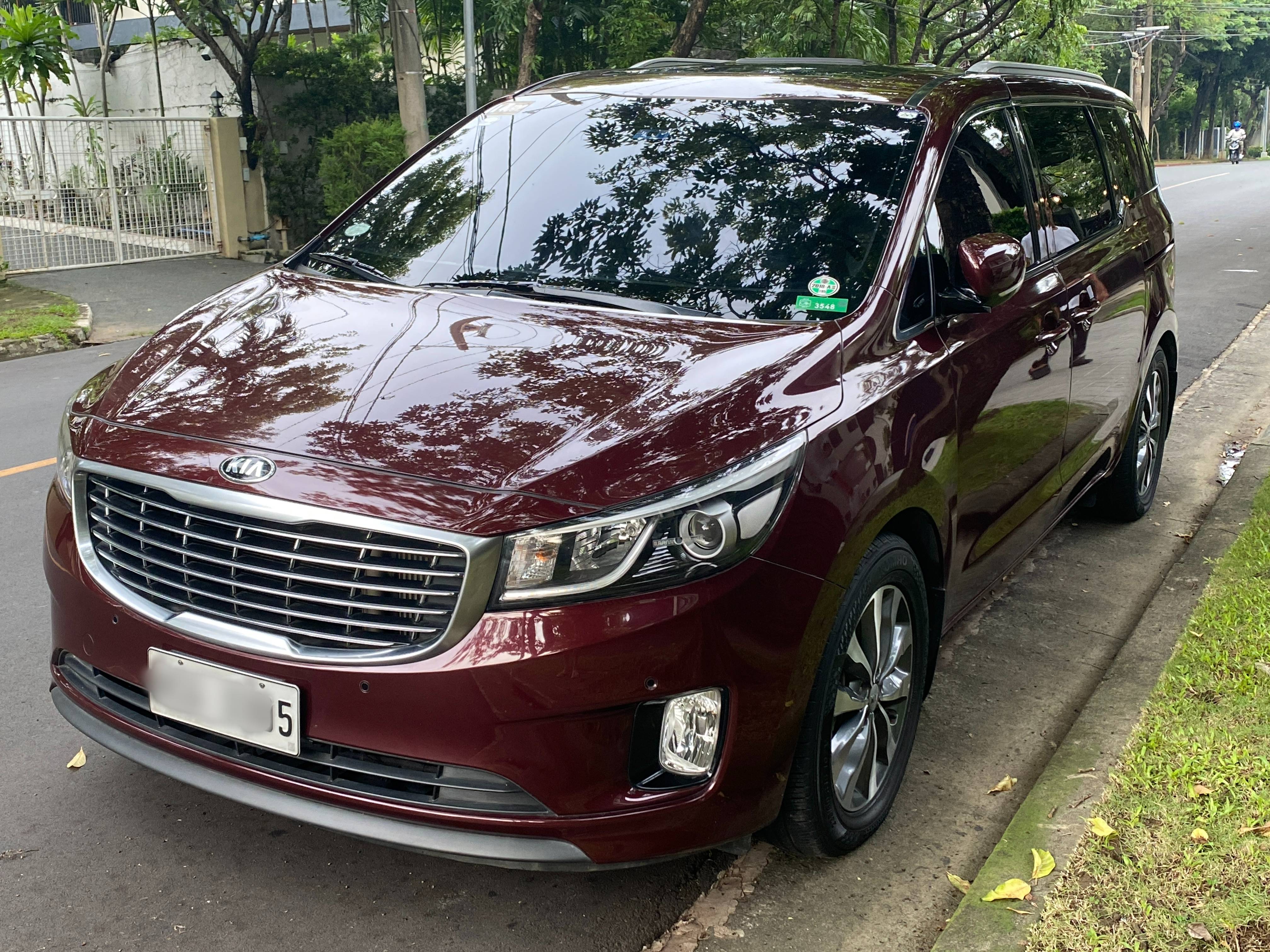 Used 2016 Kia Grand Carnival Used 2016 Kia Grand Carnival