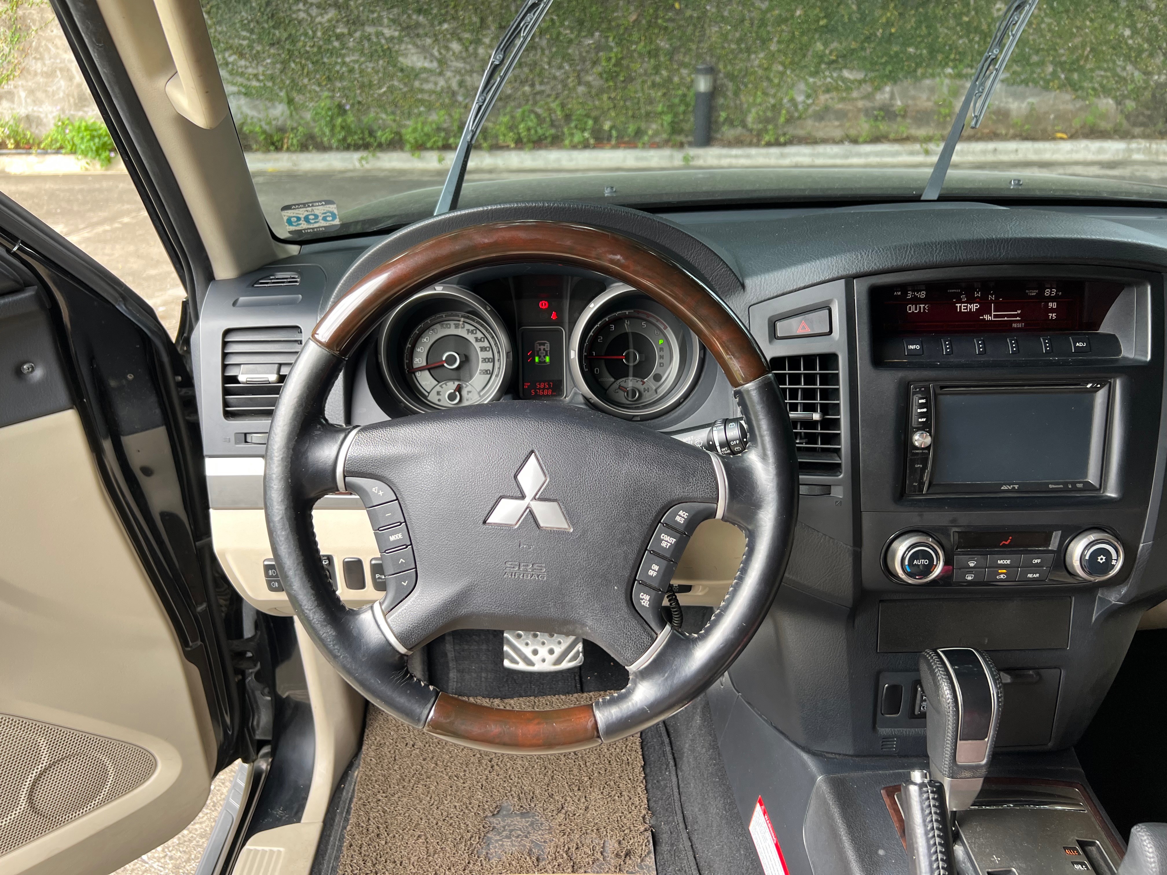 2012 Mitsubishi Pajero 2012 Mitsubishi Pajero