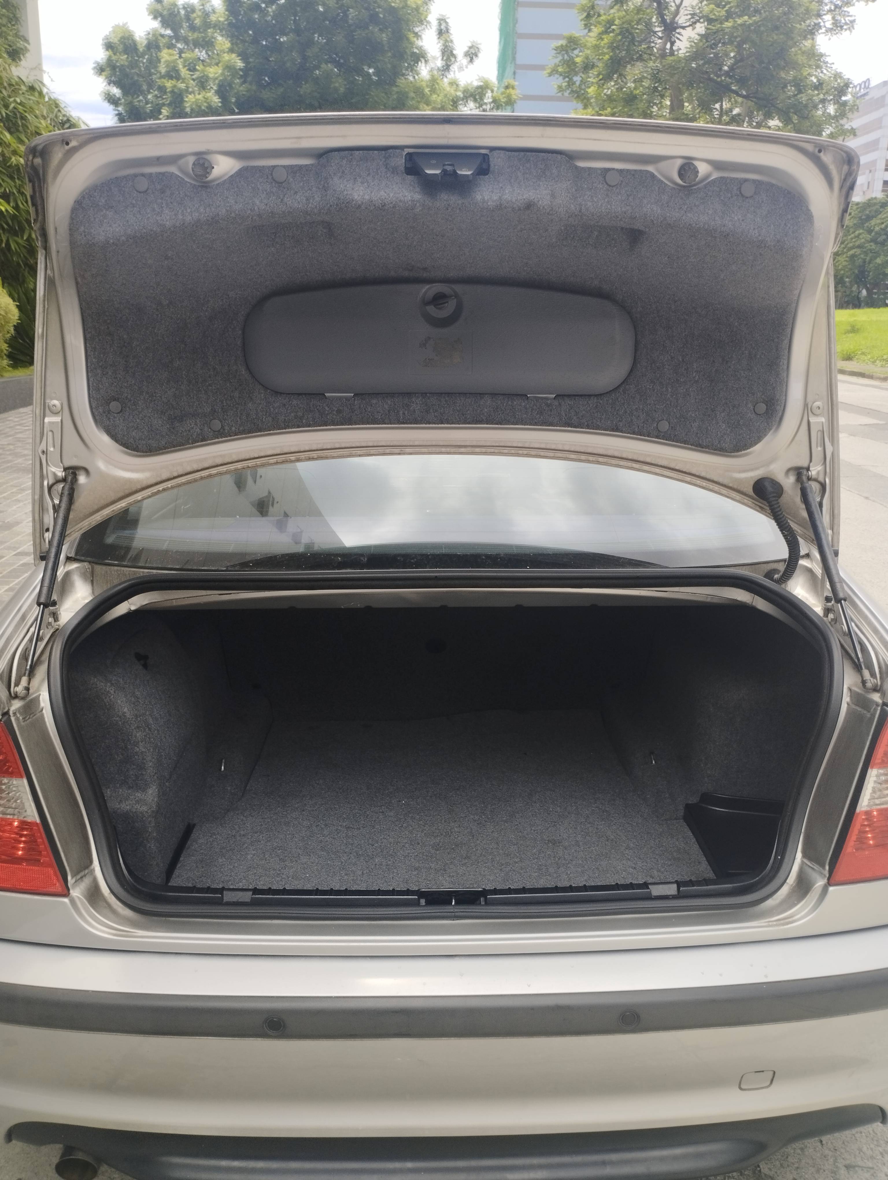 2003 BMW 3 Series Sedan 2003 BMW 3 Series Sedan