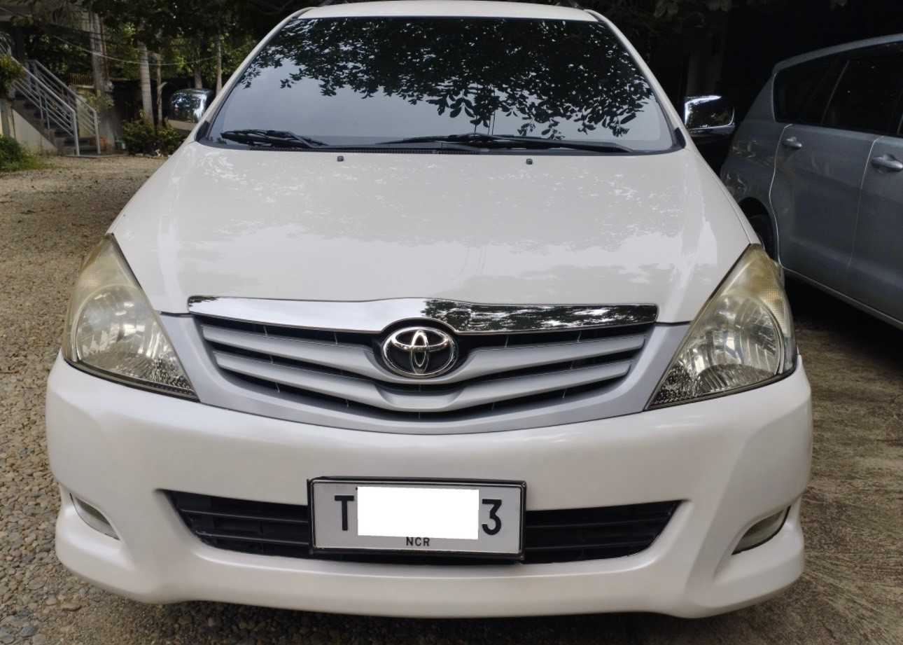 Second Hand 2012 Toyota Innova Second Hand 2012 Toyota Innova