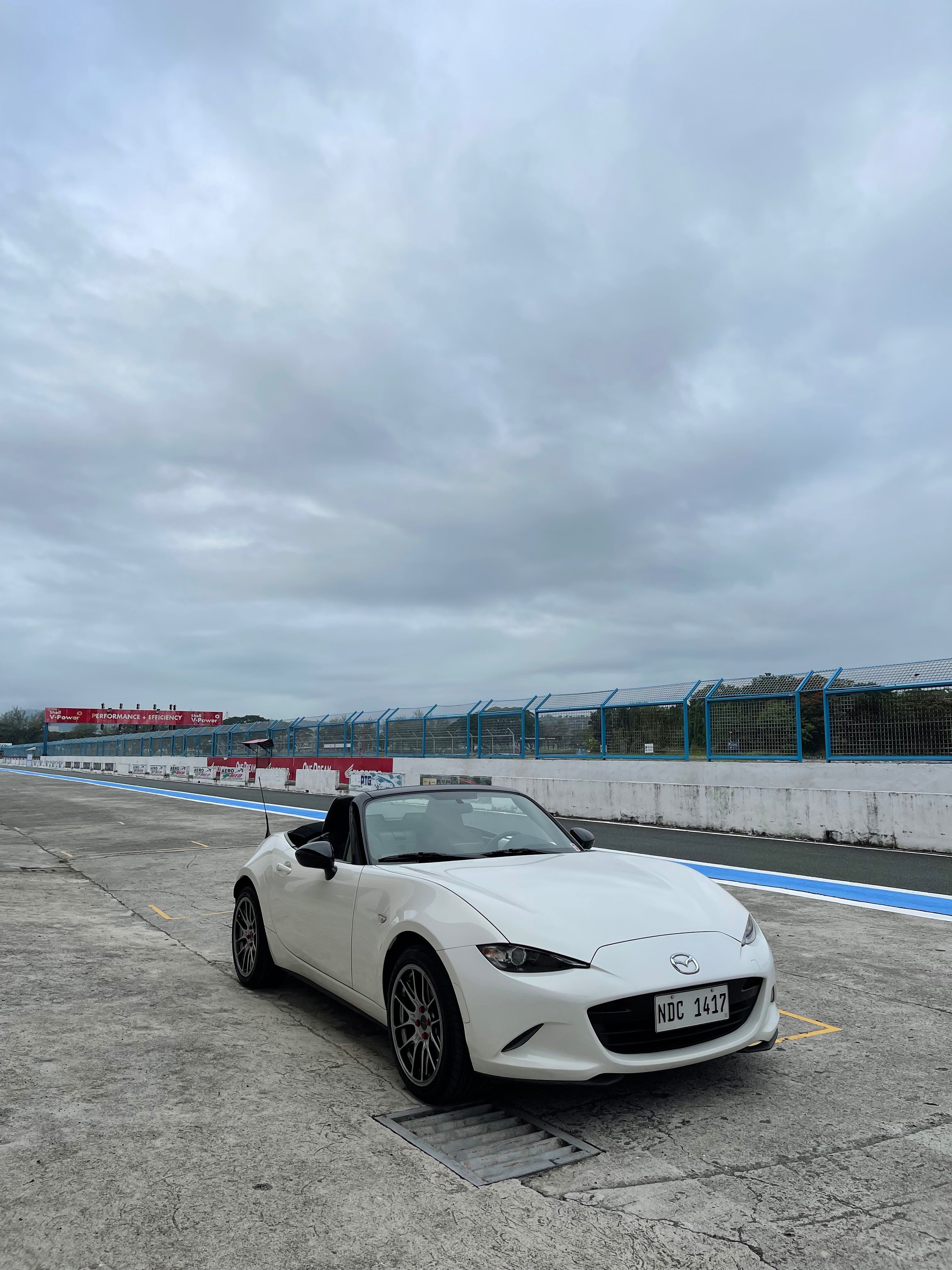 2016 Mazda MX-5 2016 Mazda MX-5