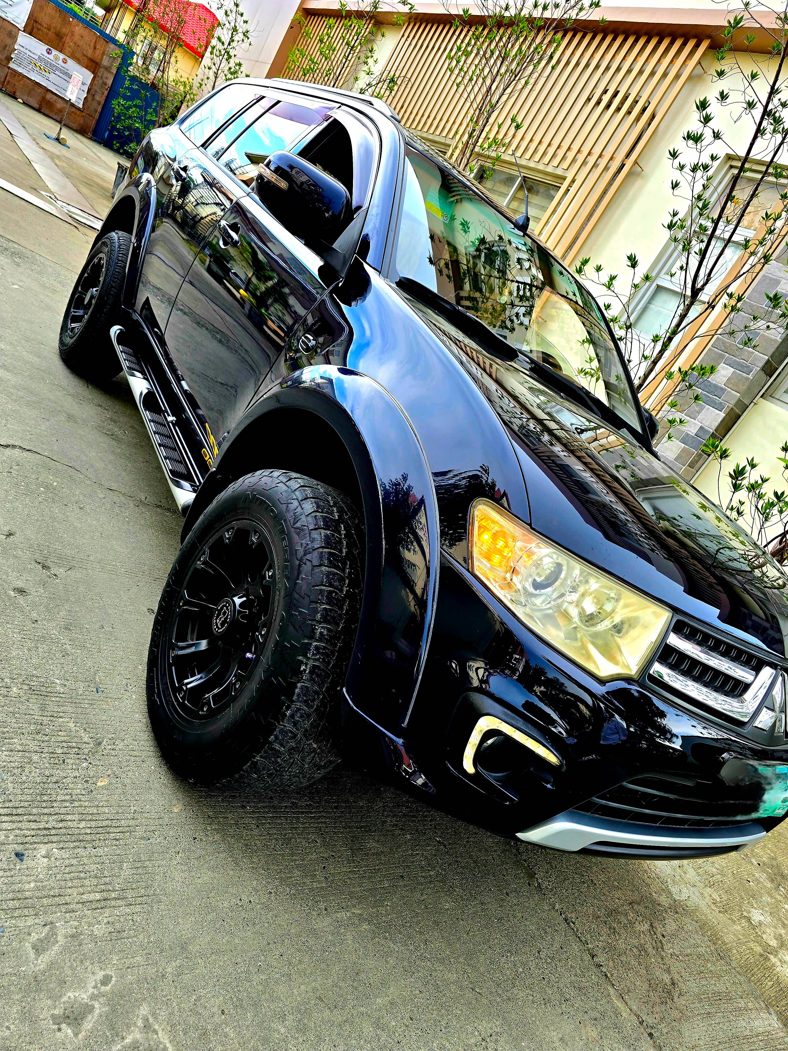 2013 Mitsubishi Montero Sport 2013 Mitsubishi Montero Sport