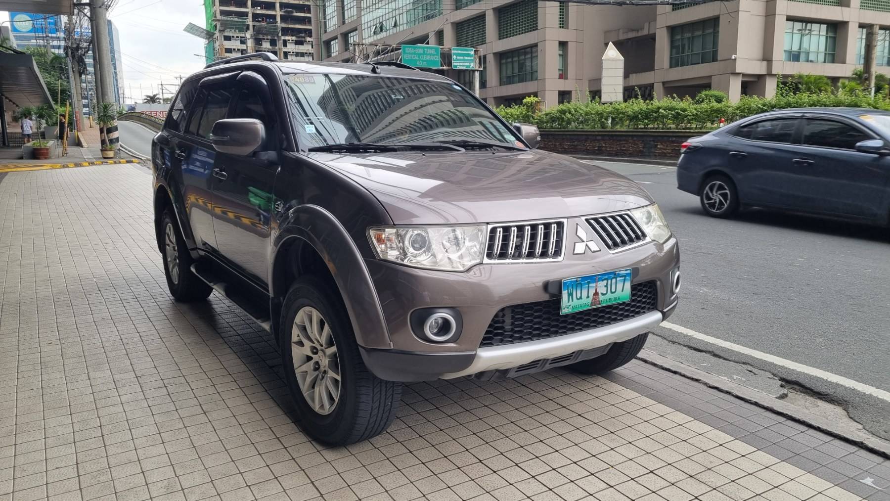 Second Hand 2013 Mitsubishi Montero Sport Second Hand 2013 Mitsubishi Montero Sport