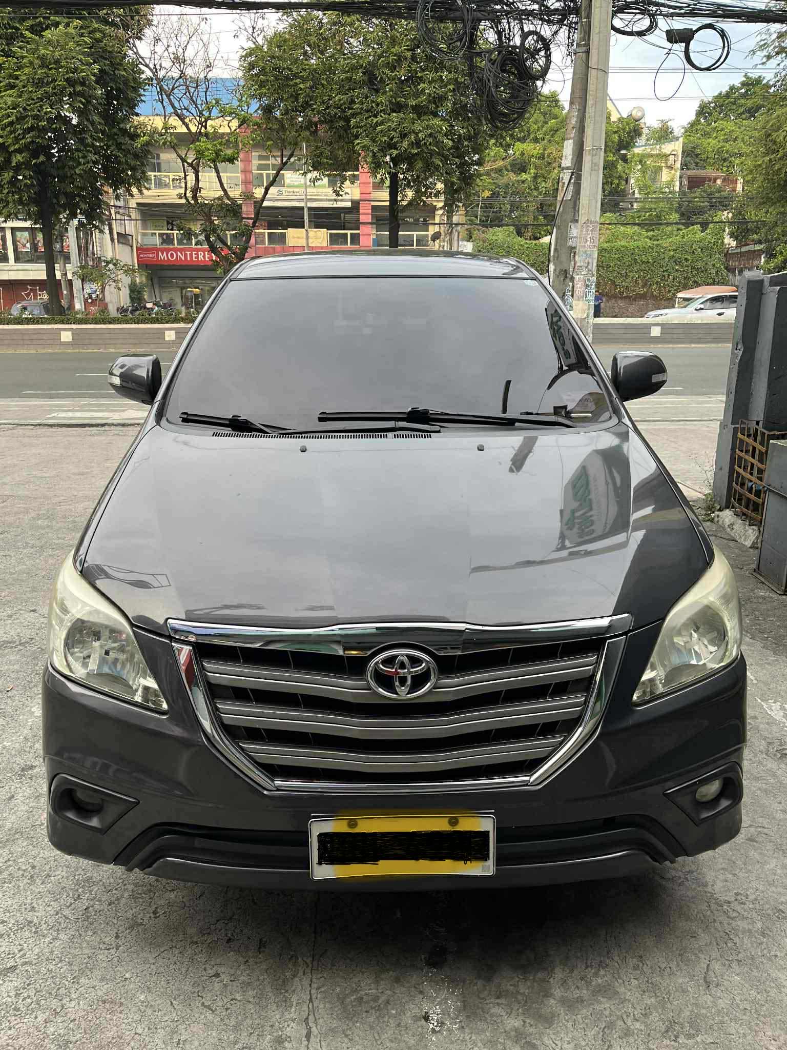 Second Hand 2015 Toyota Innova Second Hand 2015 Toyota Innova