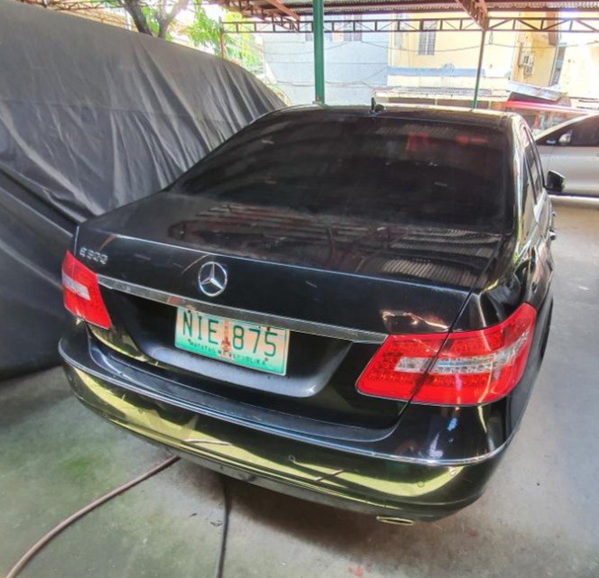 2010 Mercedes-Benz E-Class Sedan 2010 Mercedes-Benz E-Class Sedan