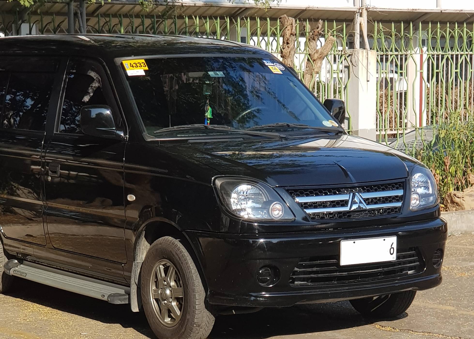 2017 Mitsubishi Adventure 2017 Mitsubishi Adventure