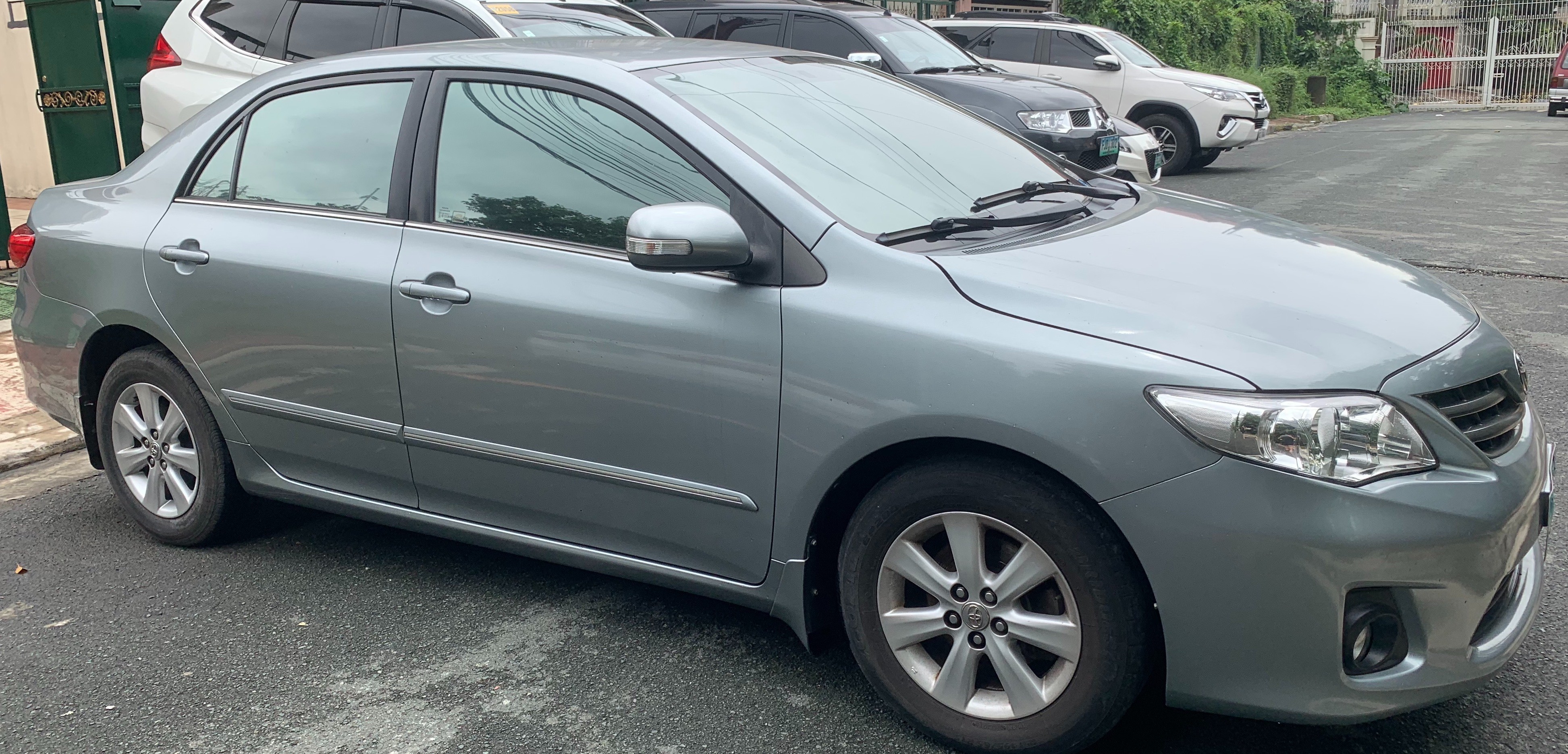 2013 Toyota Corolla Altis 2013 Toyota Corolla Altis