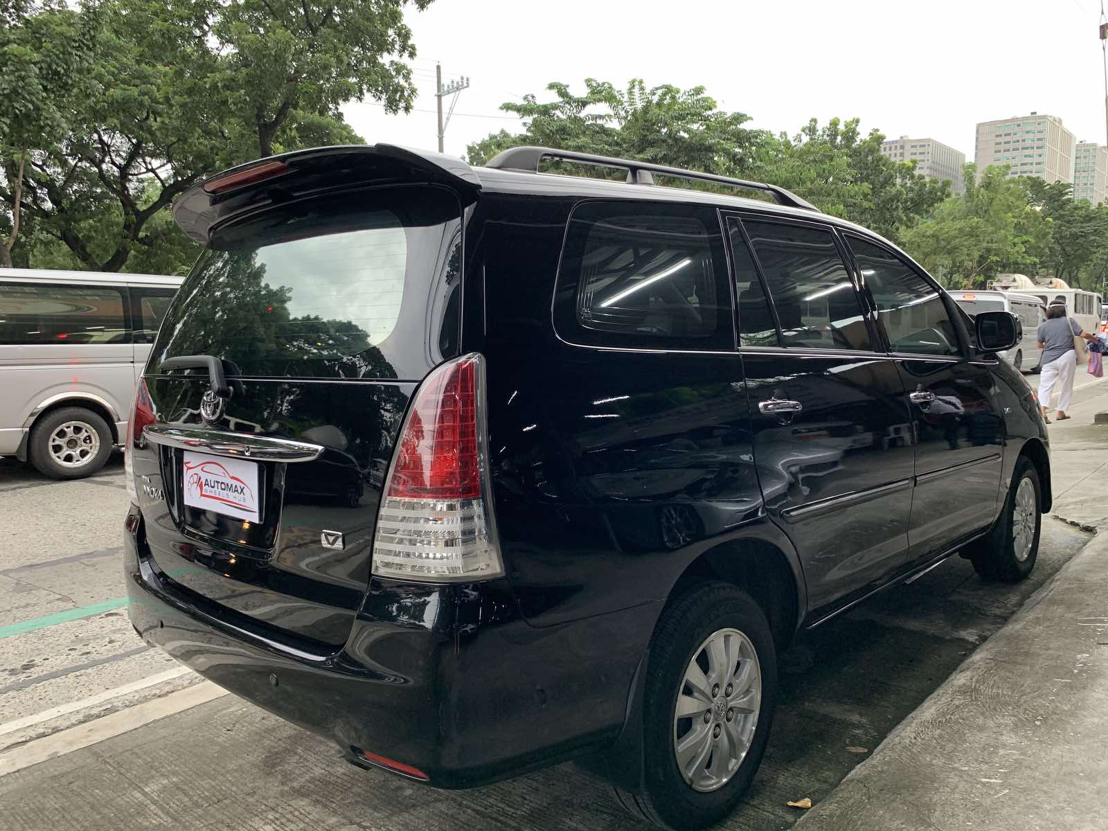 2010 Toyota Innova 2010 Toyota Innova