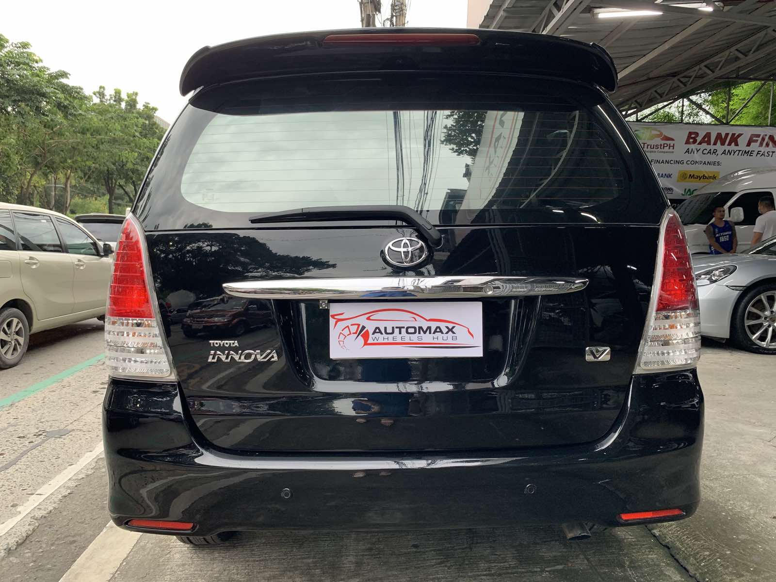 2010 Toyota Innova 2010 Toyota Innova